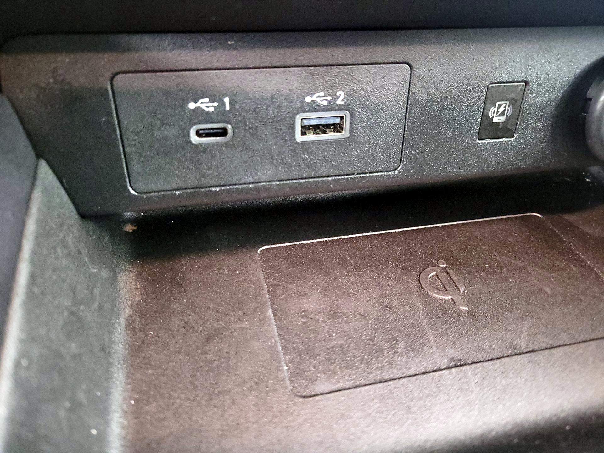 Thumbnail: 2024 Mitsubishi Outlander - 19