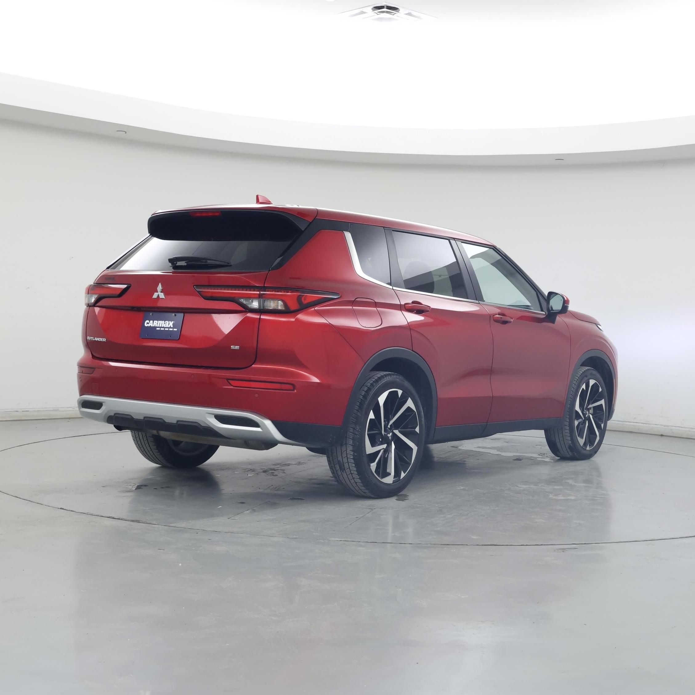 Thumbnail: 2024 Mitsubishi Outlander - 8