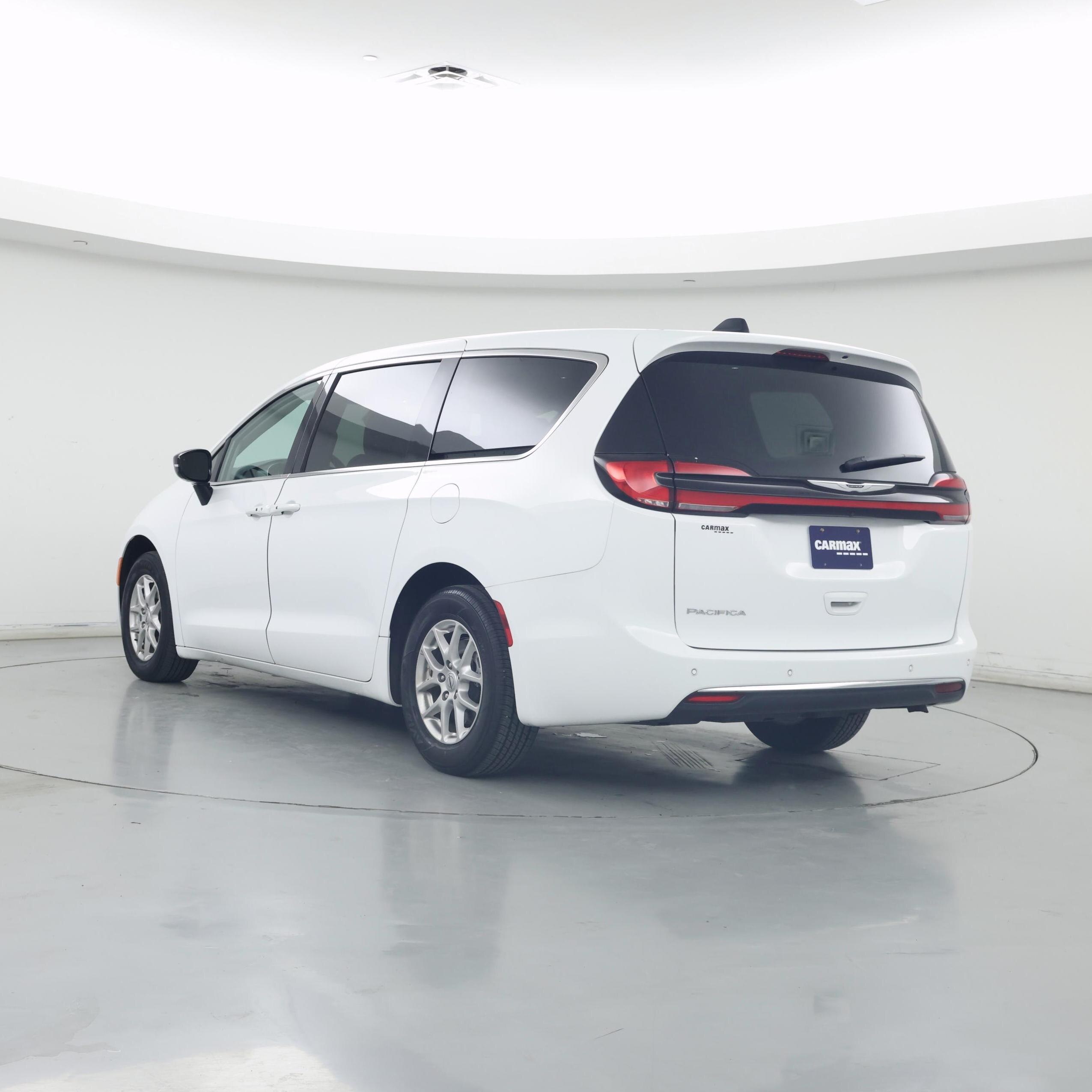 Thumbnail: 2024 Chrysler Pacifica - 2