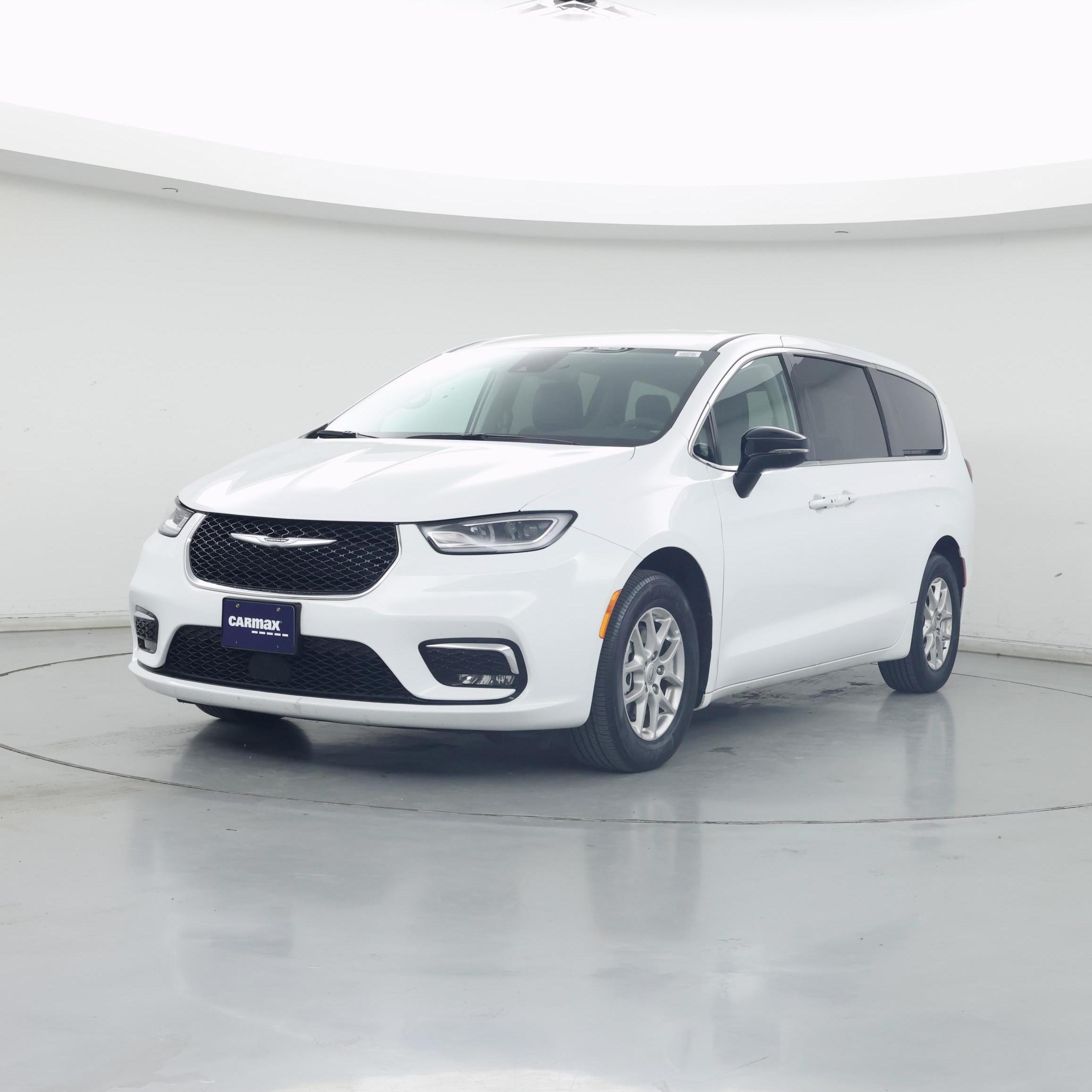 Thumbnail: 2024 Chrysler Pacifica - 4