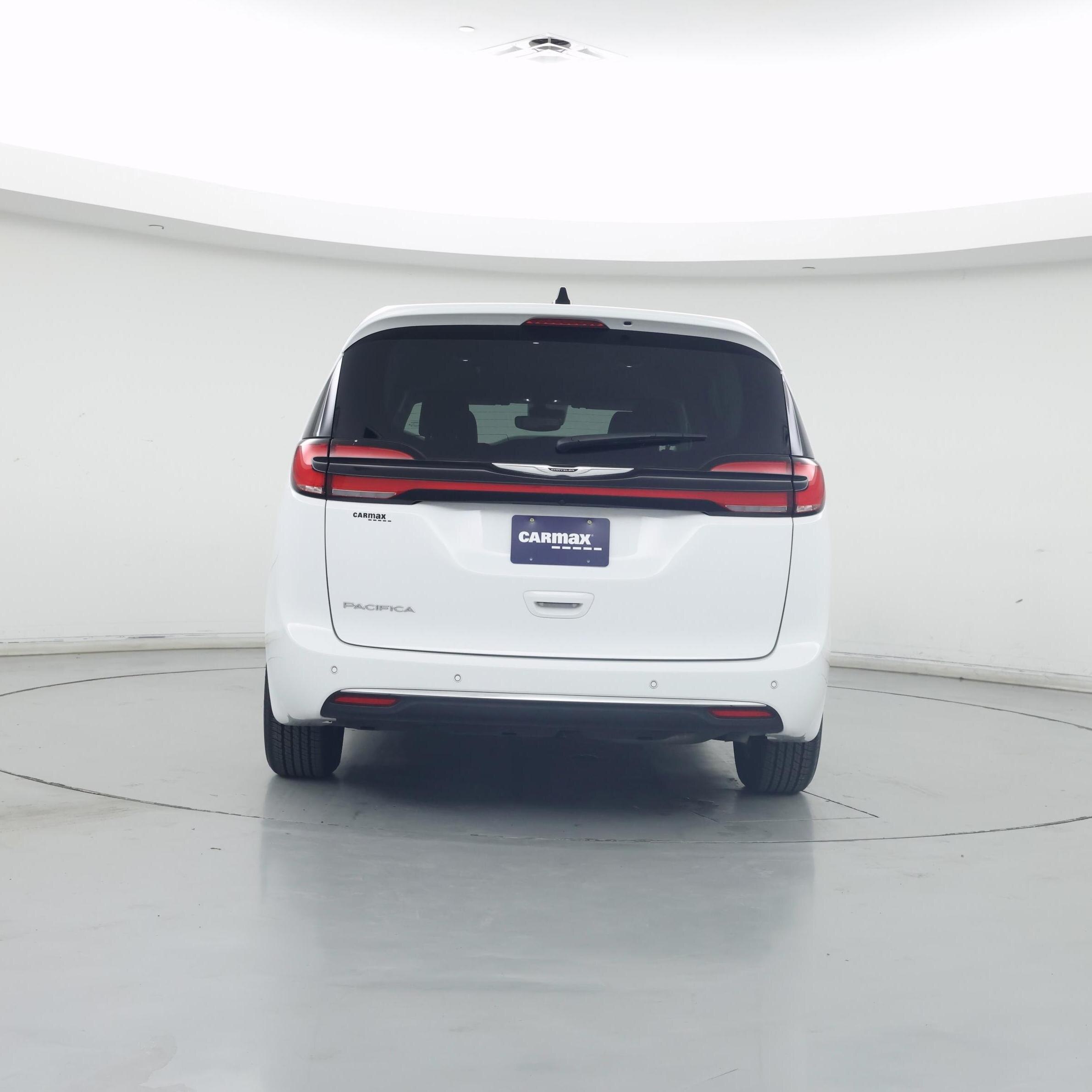 Thumbnail: 2024 Chrysler Pacifica - 6