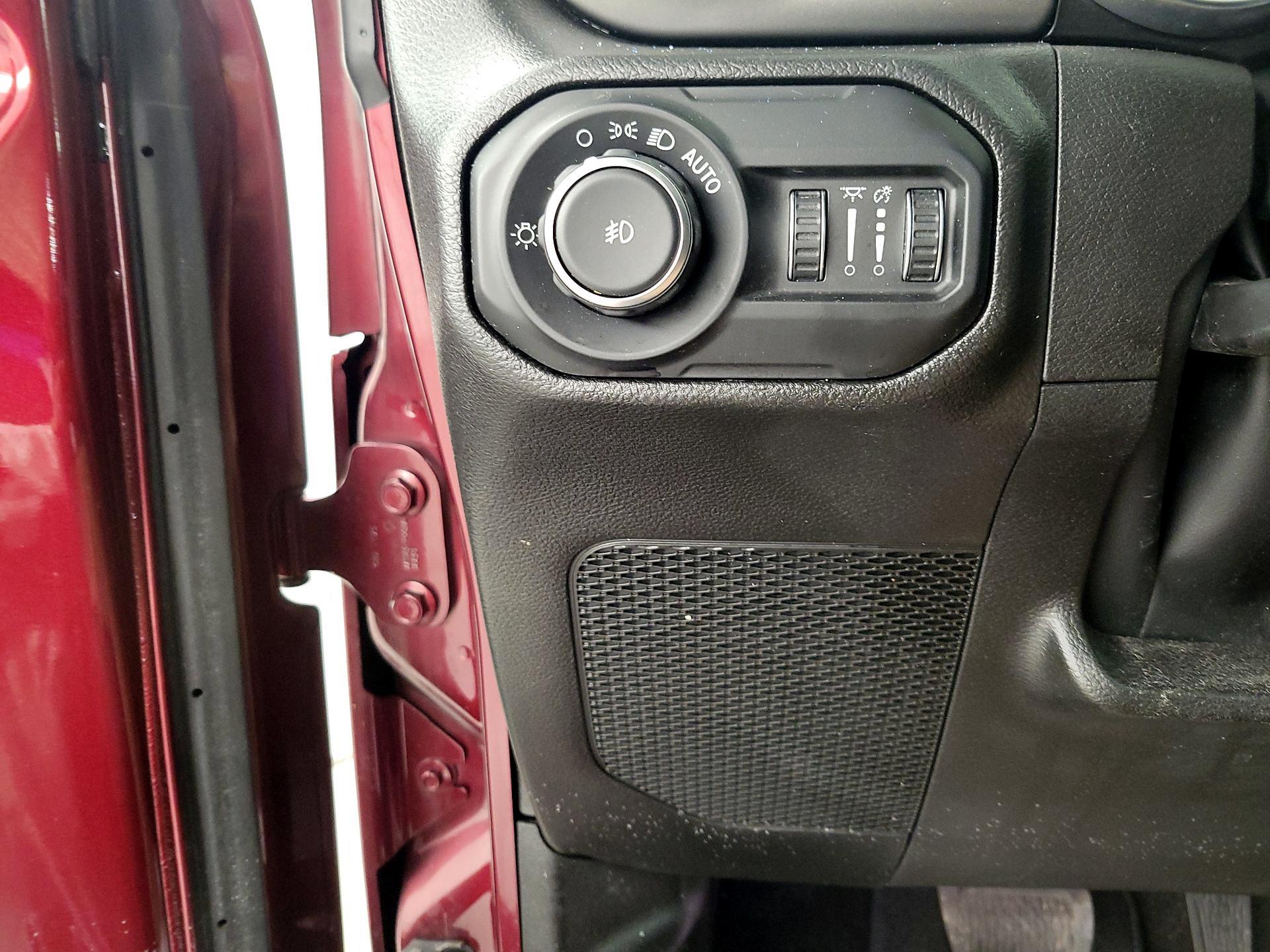 Thumbnail: 2021 Jeep Wrangler - 13