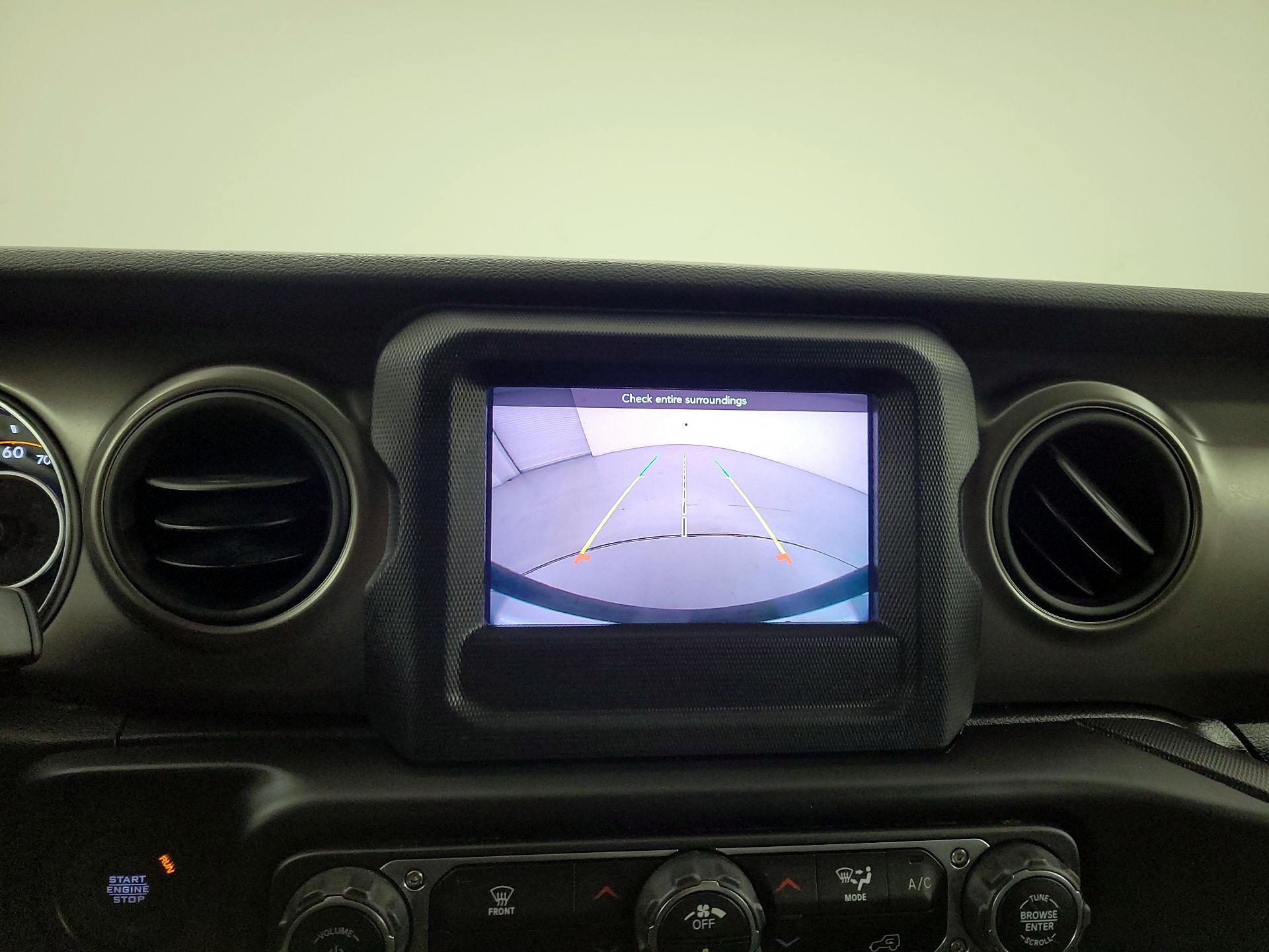 Thumbnail: 2021 Jeep Wrangler - 14