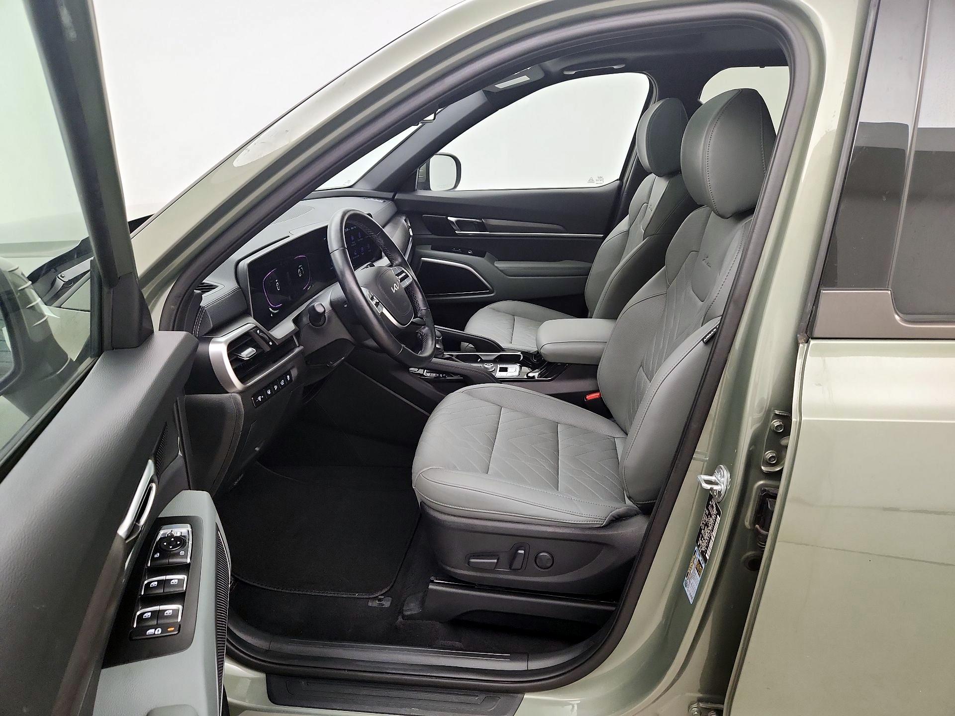 Thumbnail: 2023 Kia Telluride - 11