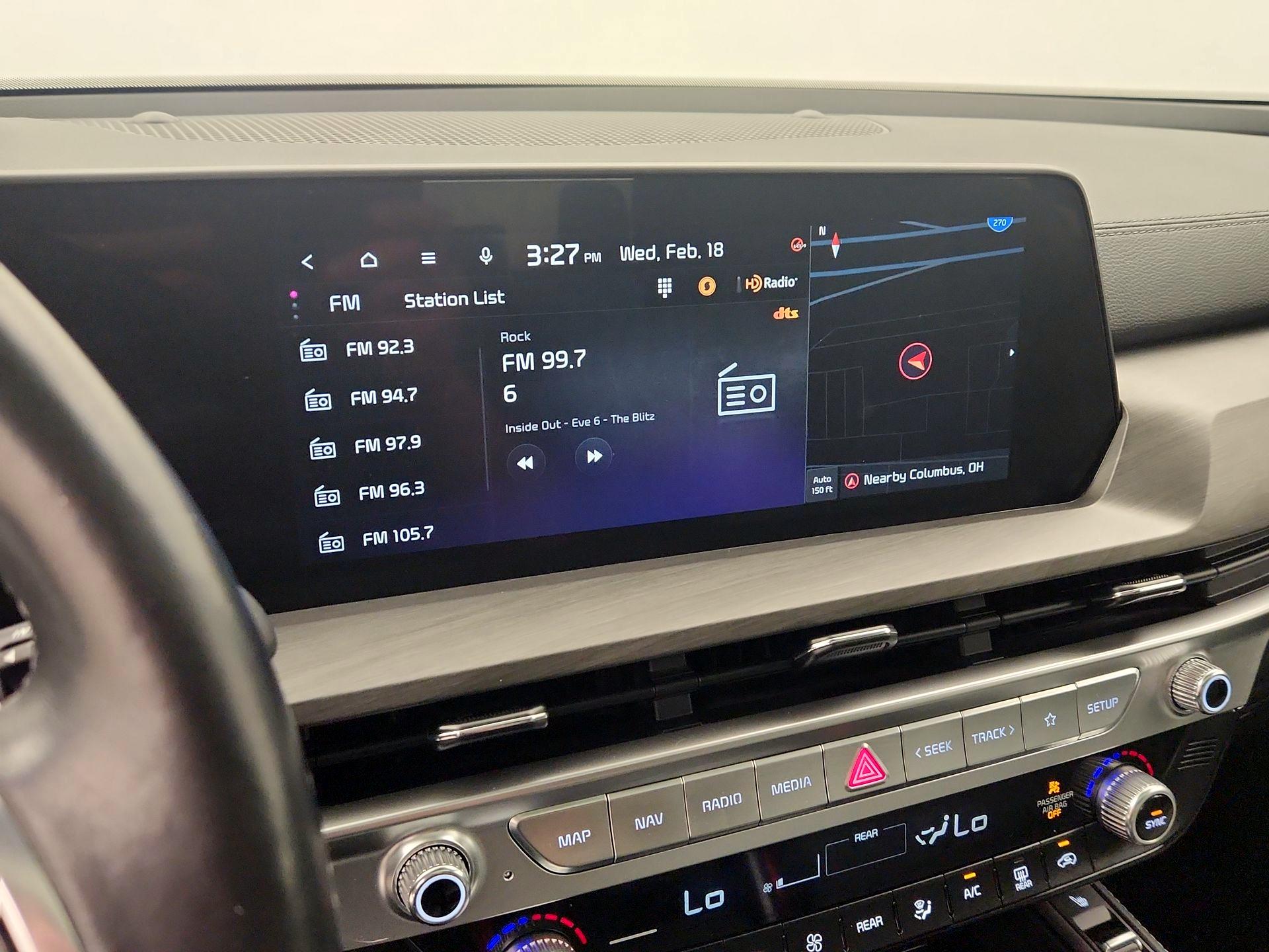 Thumbnail: 2023 Kia Telluride - 16