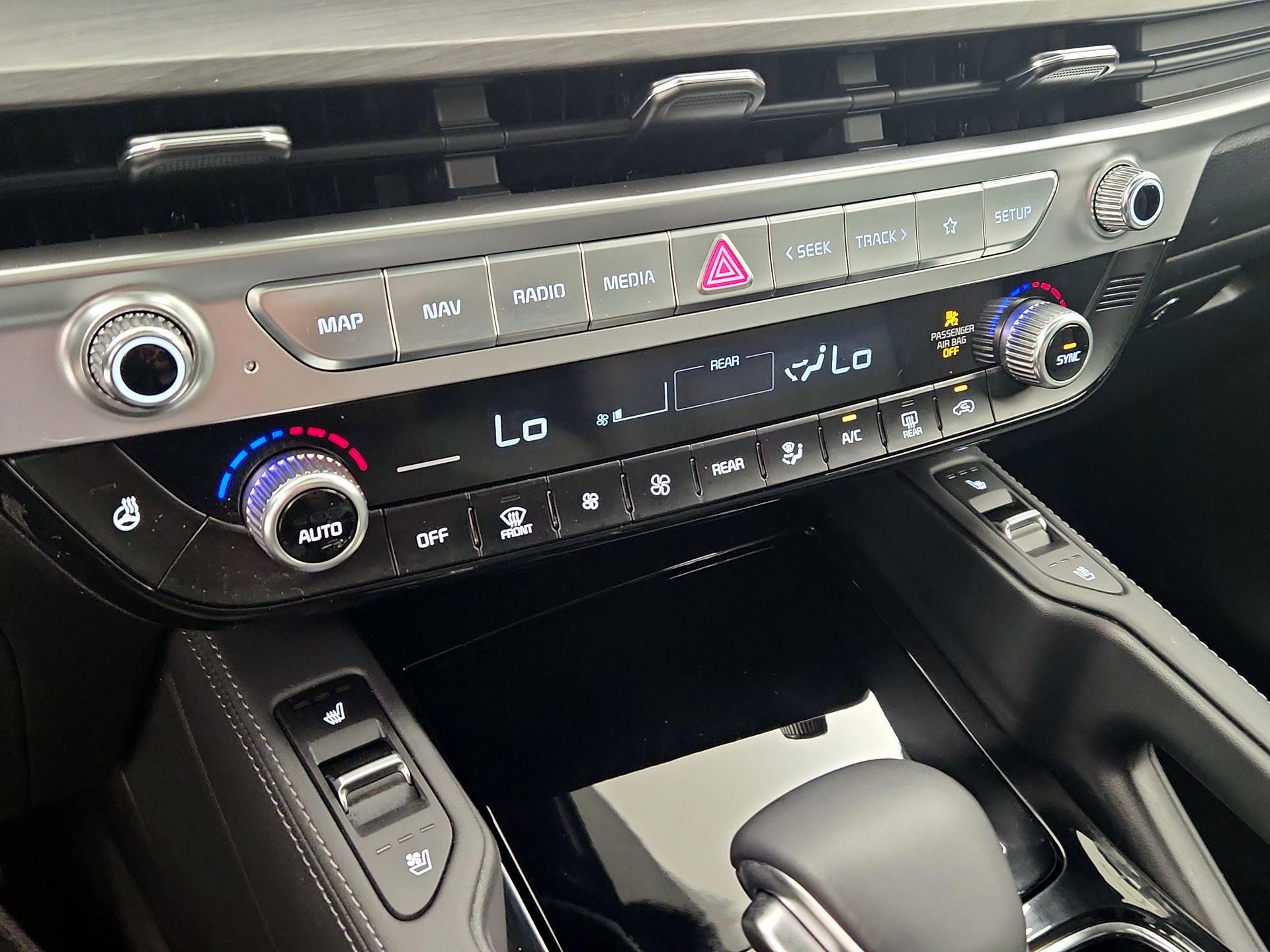 Thumbnail: 2023 Kia Telluride - 17