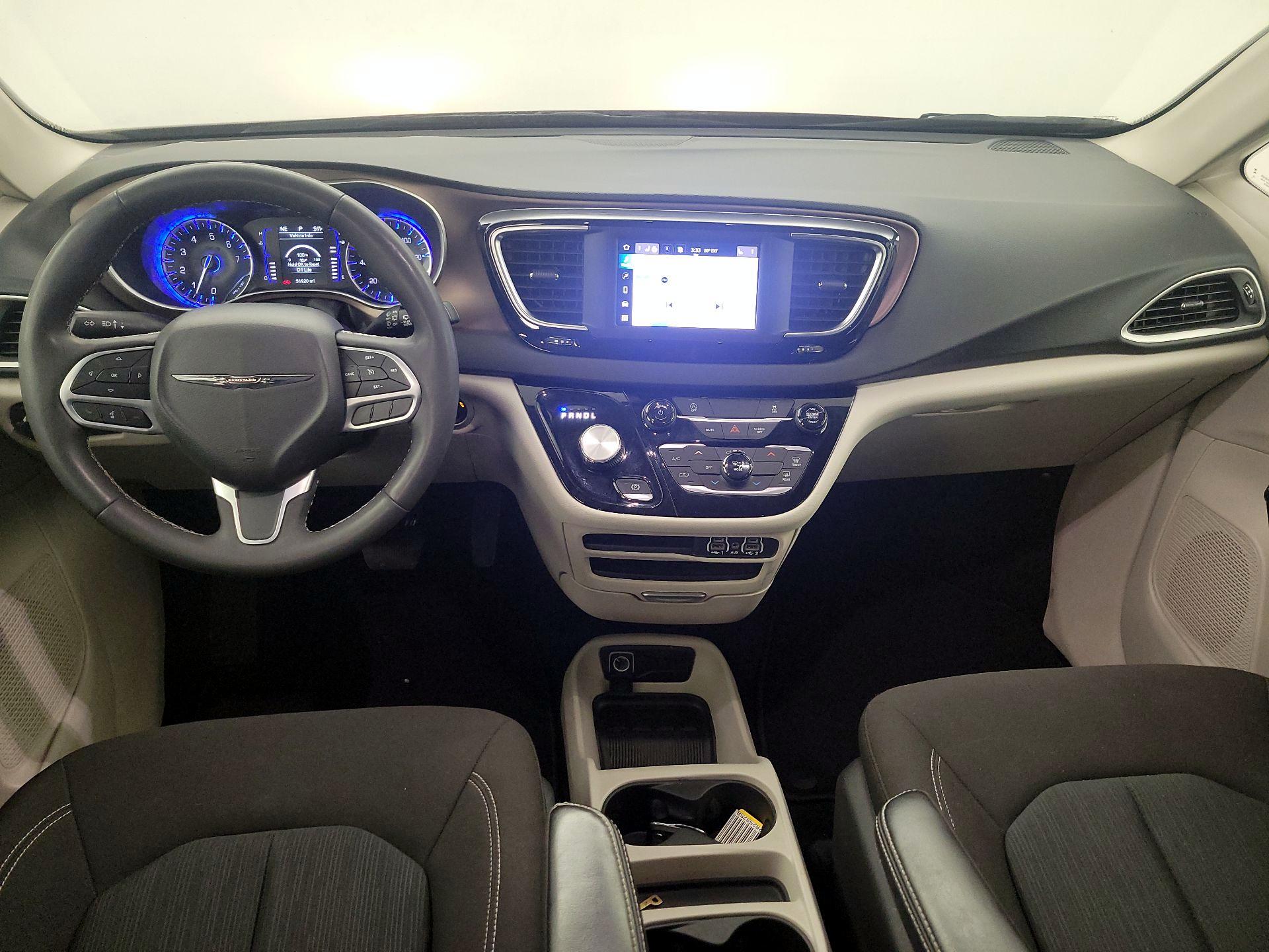 Thumbnail: 2023 Chrysler Voyager - 9