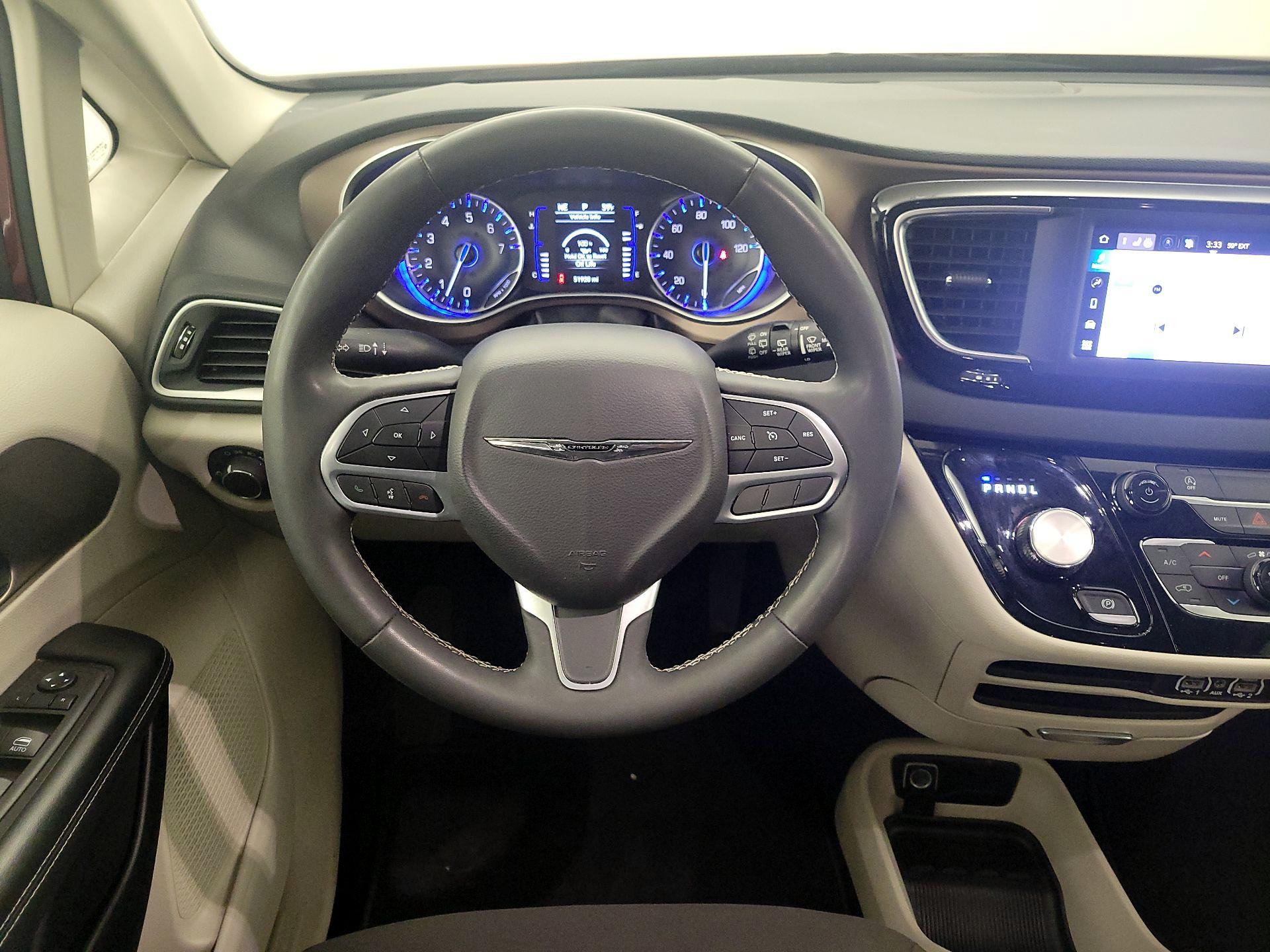 Thumbnail: 2023 Chrysler Voyager - 10