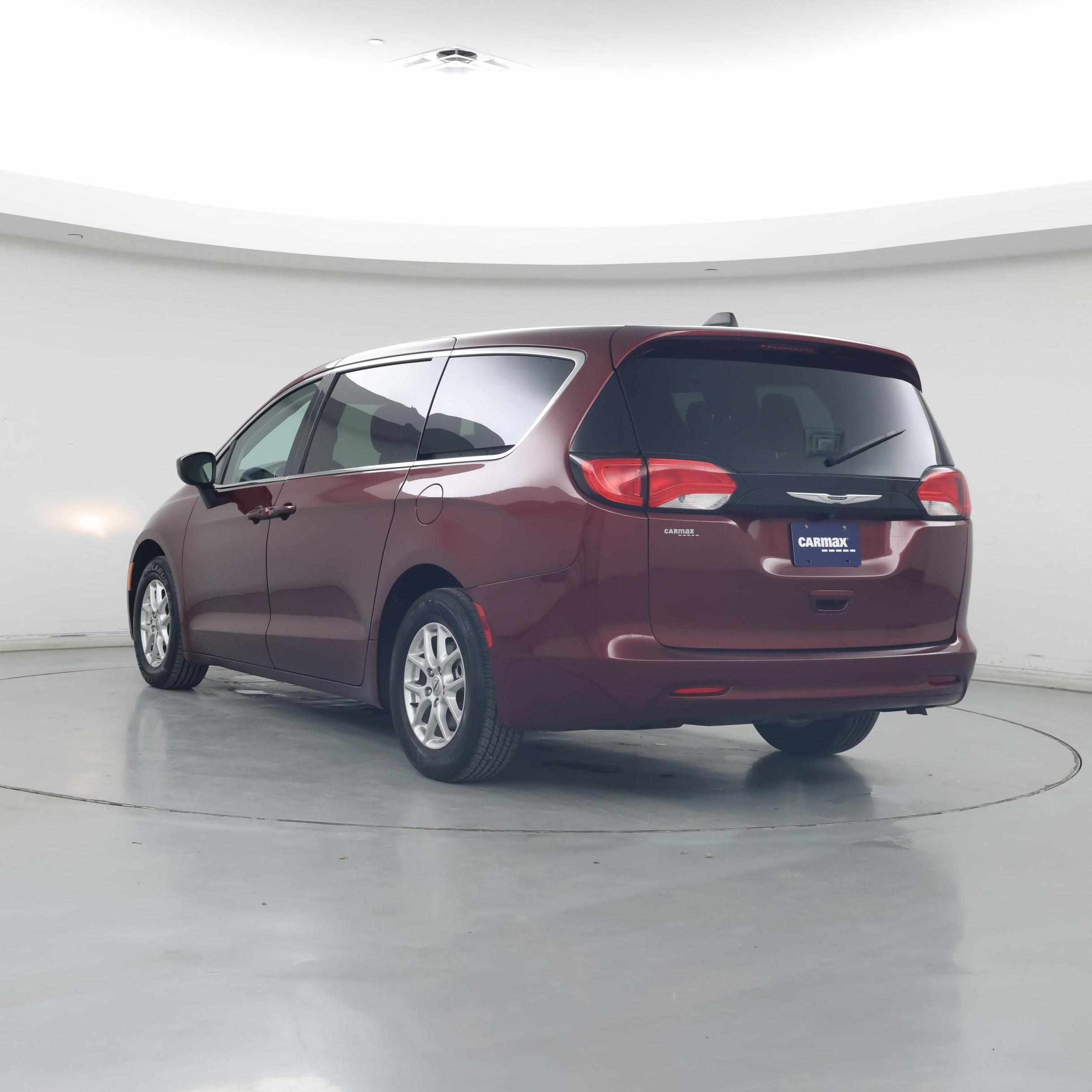 Thumbnail: 2023 Chrysler Voyager - 2