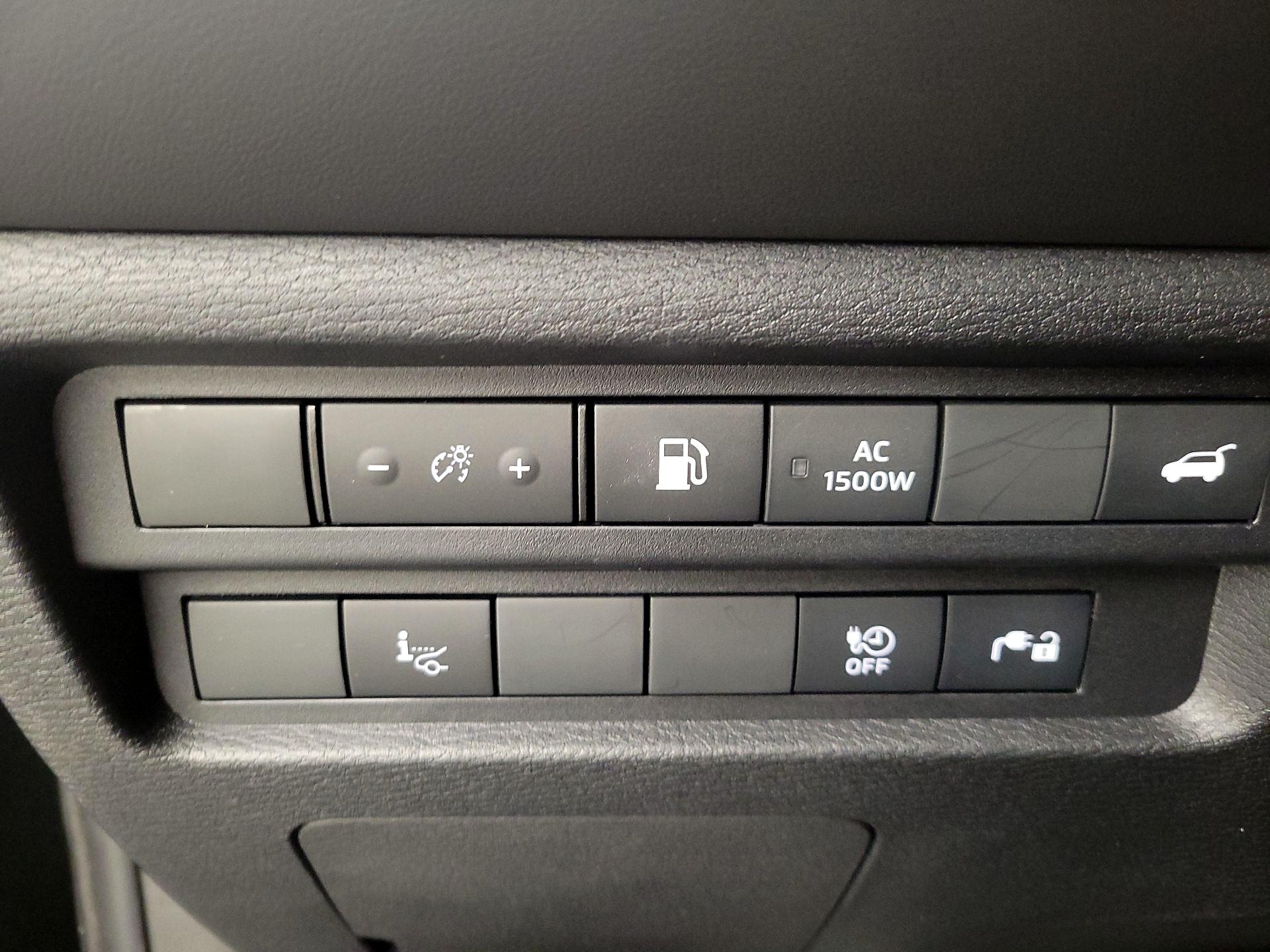 Thumbnail: 2023 Mitsubishi Outlander - 13