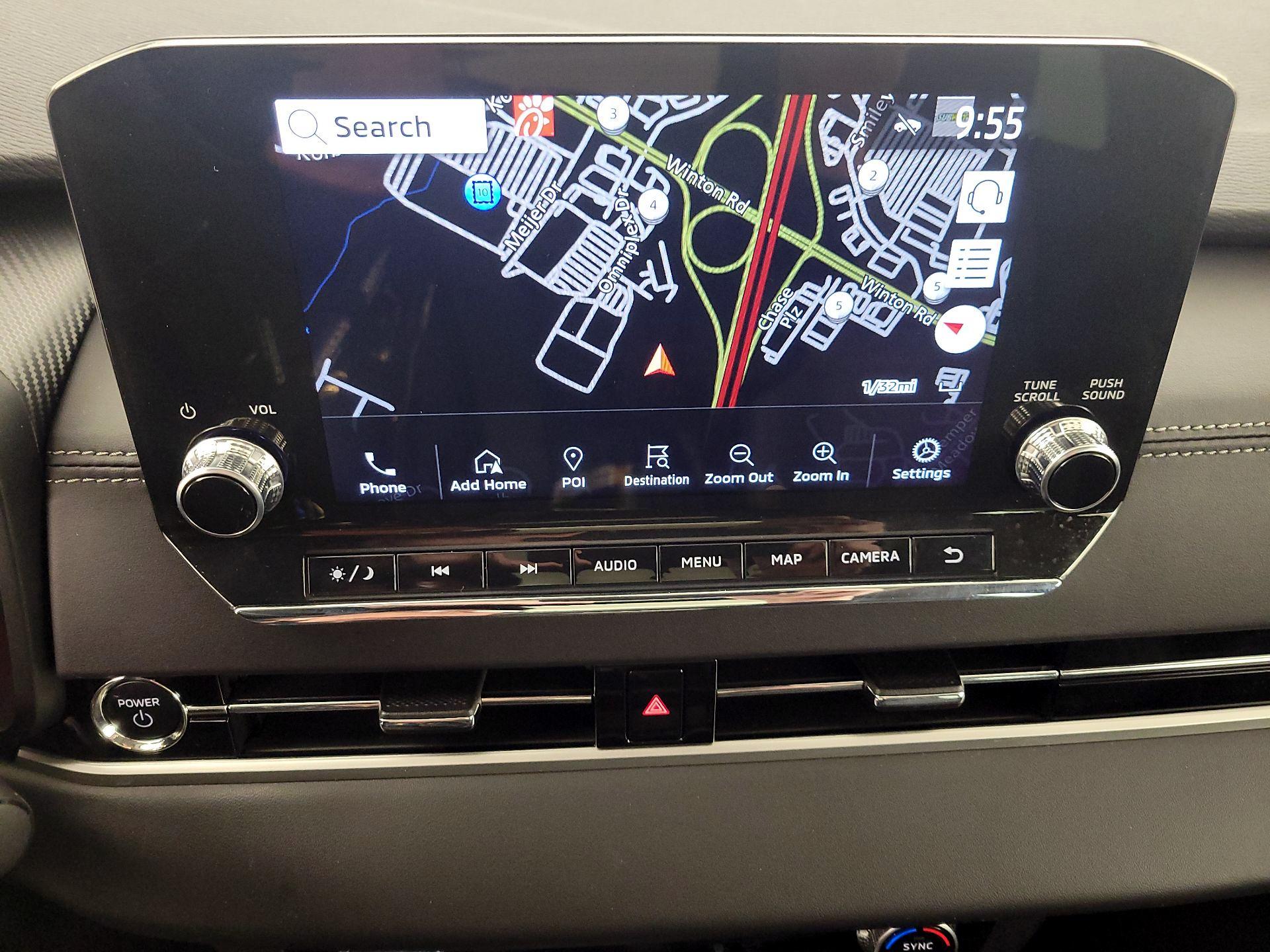 Thumbnail: 2023 Mitsubishi Outlander - 14