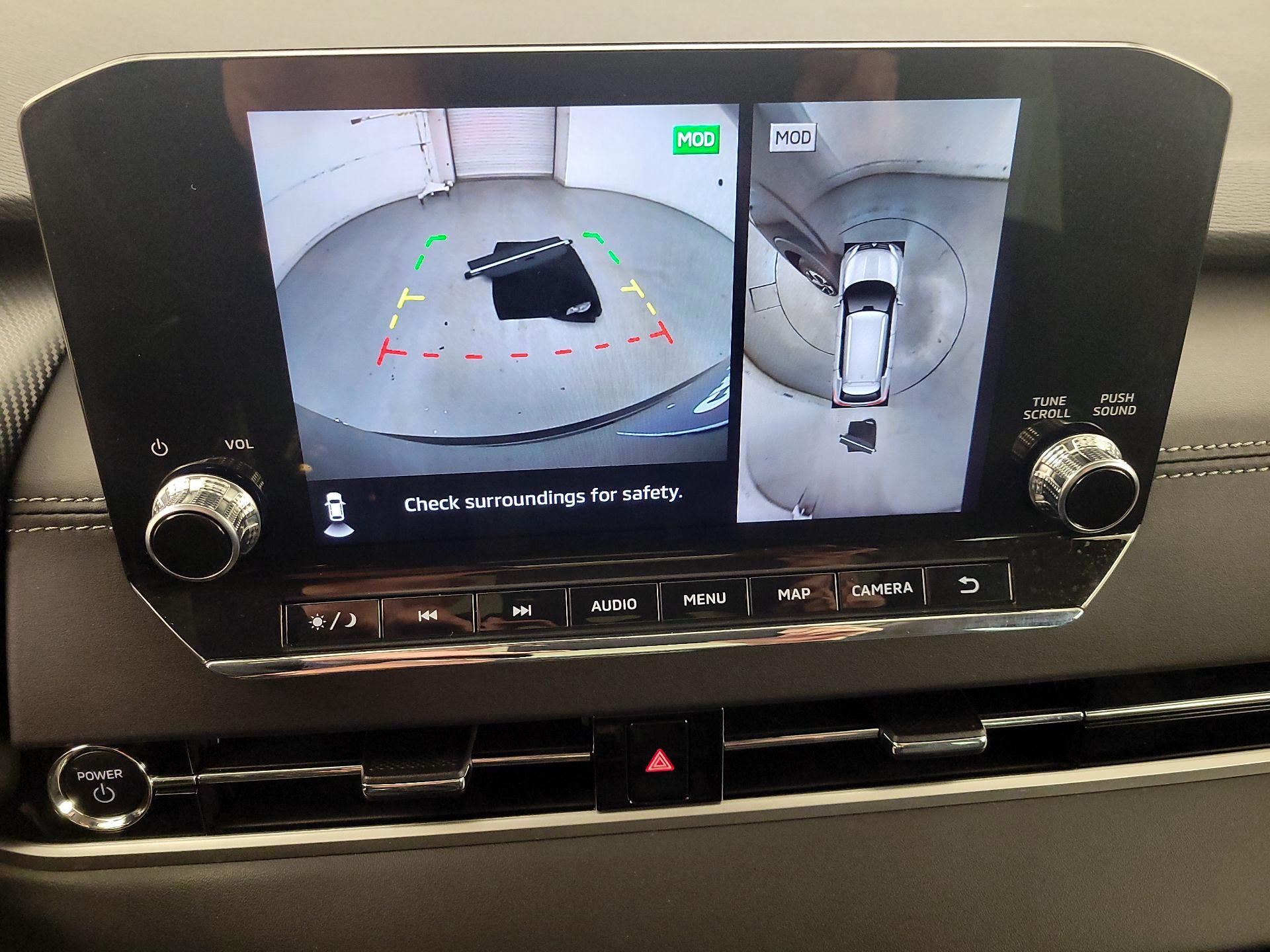 Thumbnail: 2023 Mitsubishi Outlander - 15