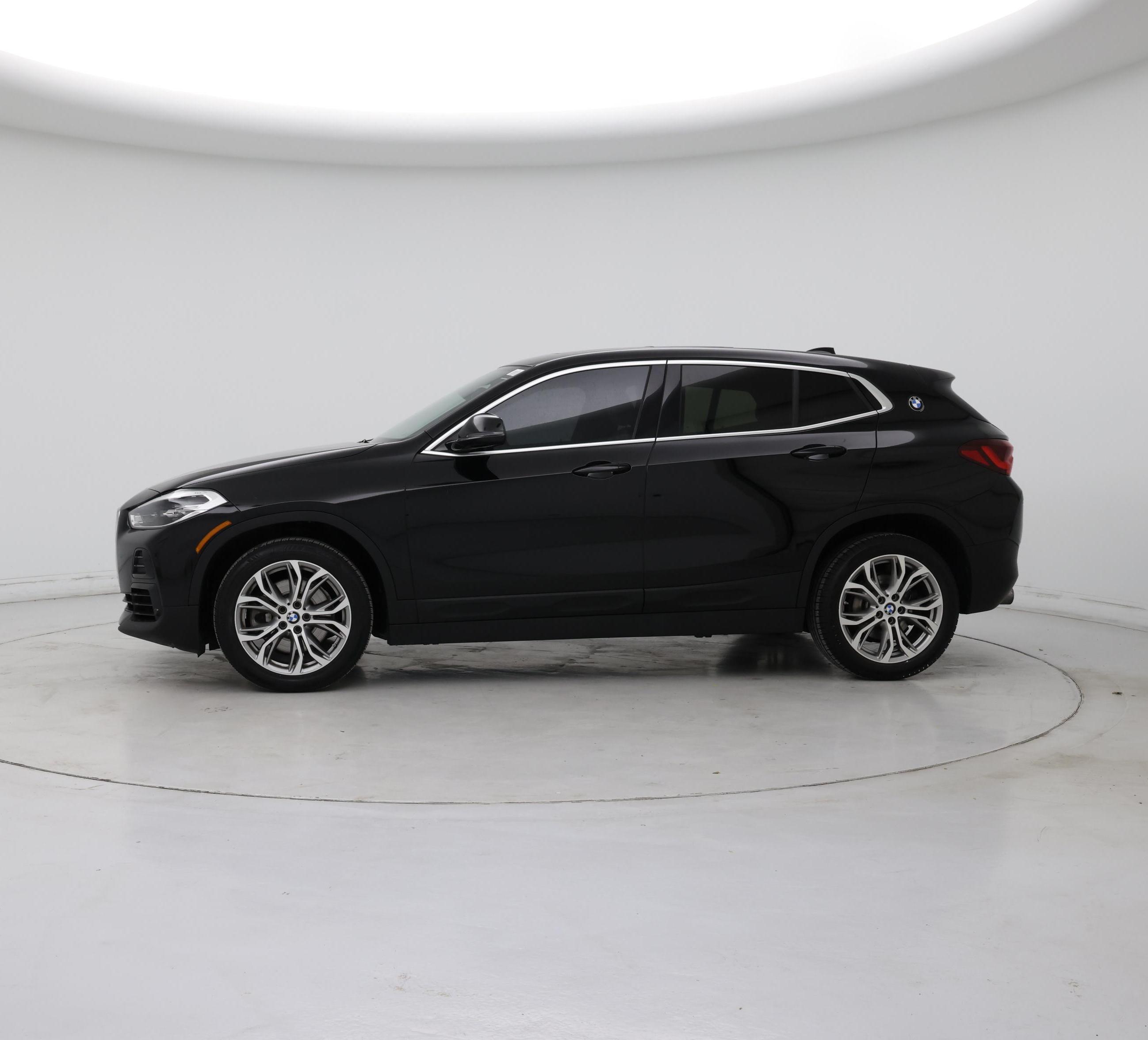 Thumbnail: 2021 BMW X2 - 3
