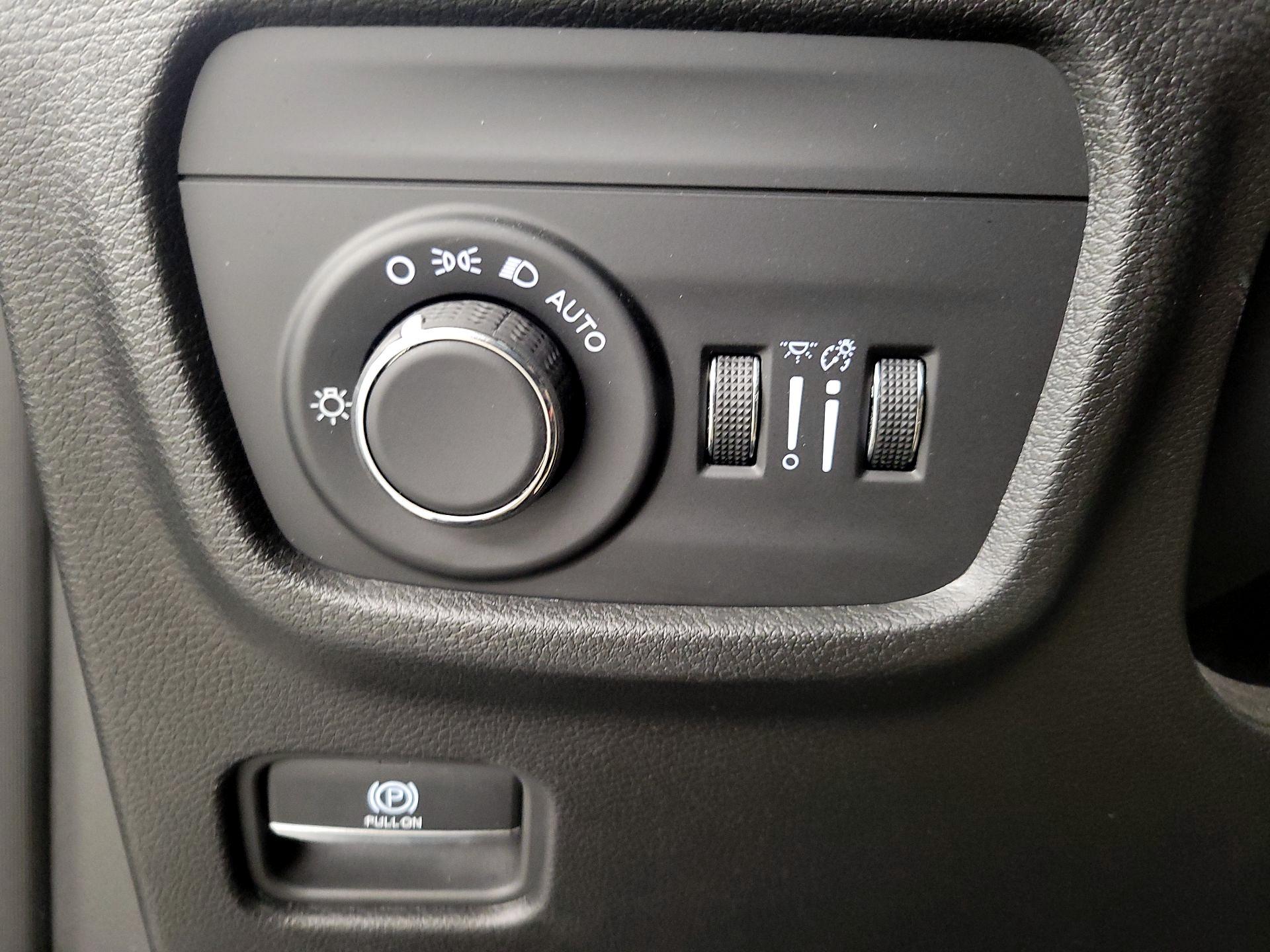 Thumbnail: 2023 Jeep Grand Cherokee - 13