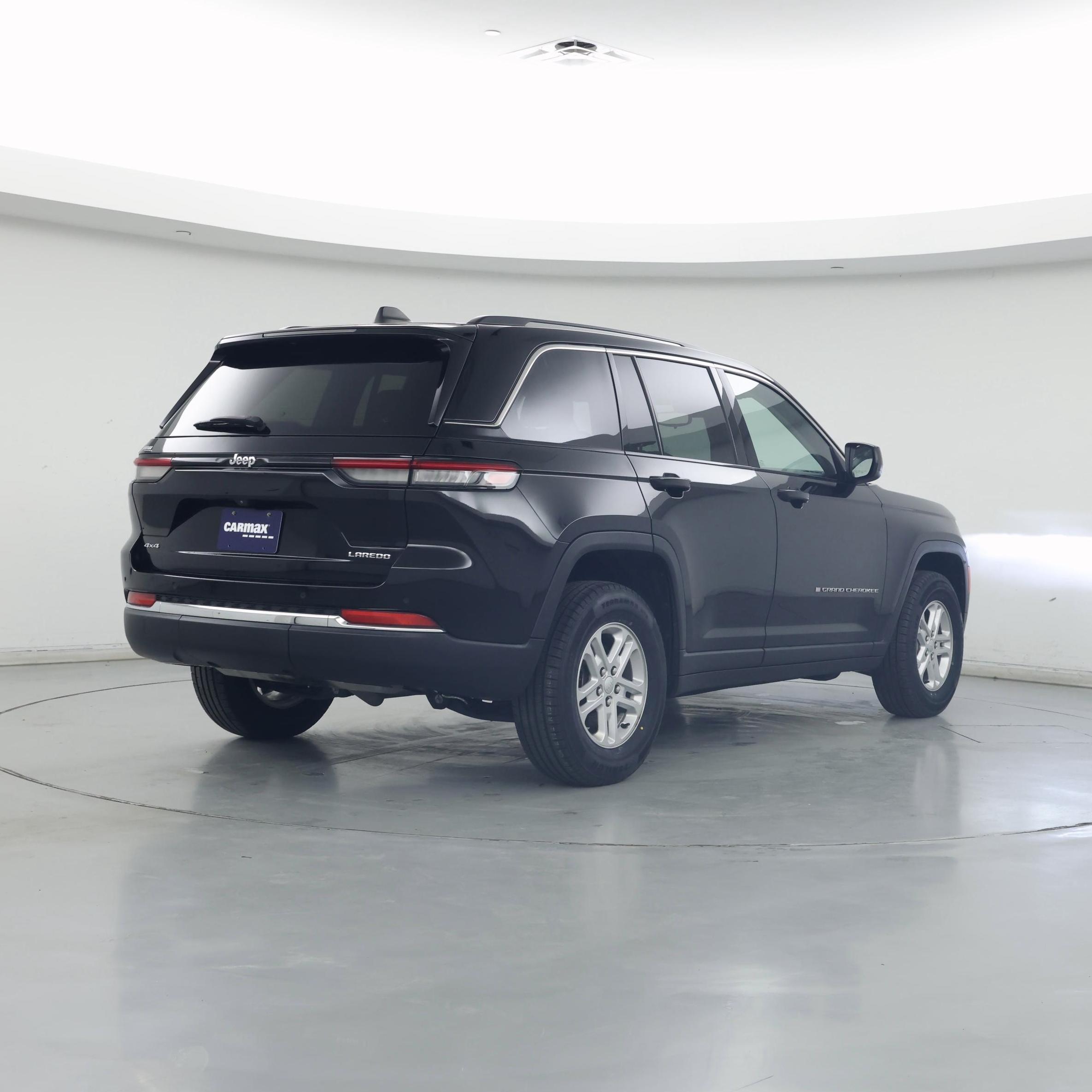 Thumbnail: 2023 Jeep Grand Cherokee - 8