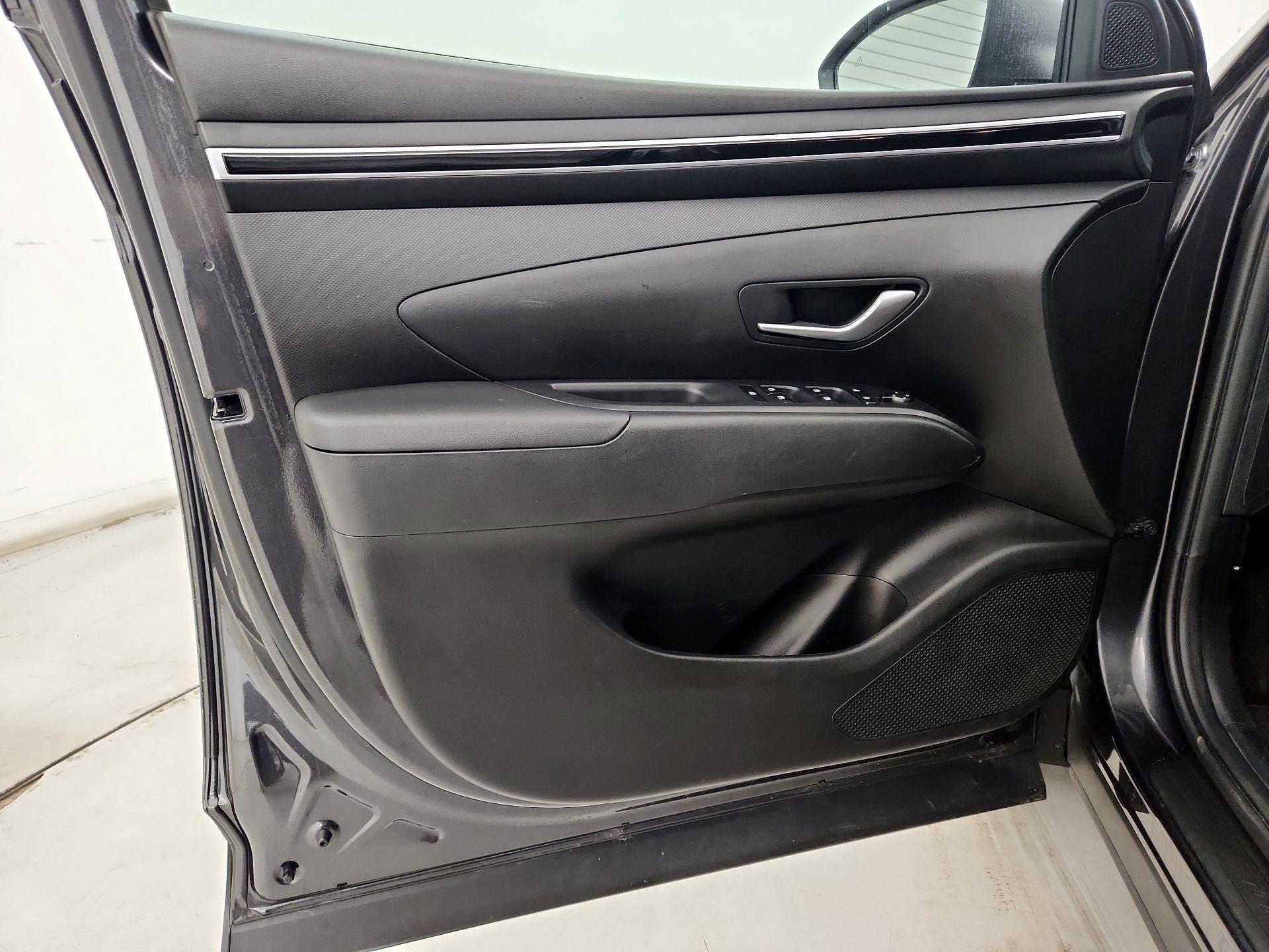 Thumbnail: 2023 Hyundai Tucson - 12