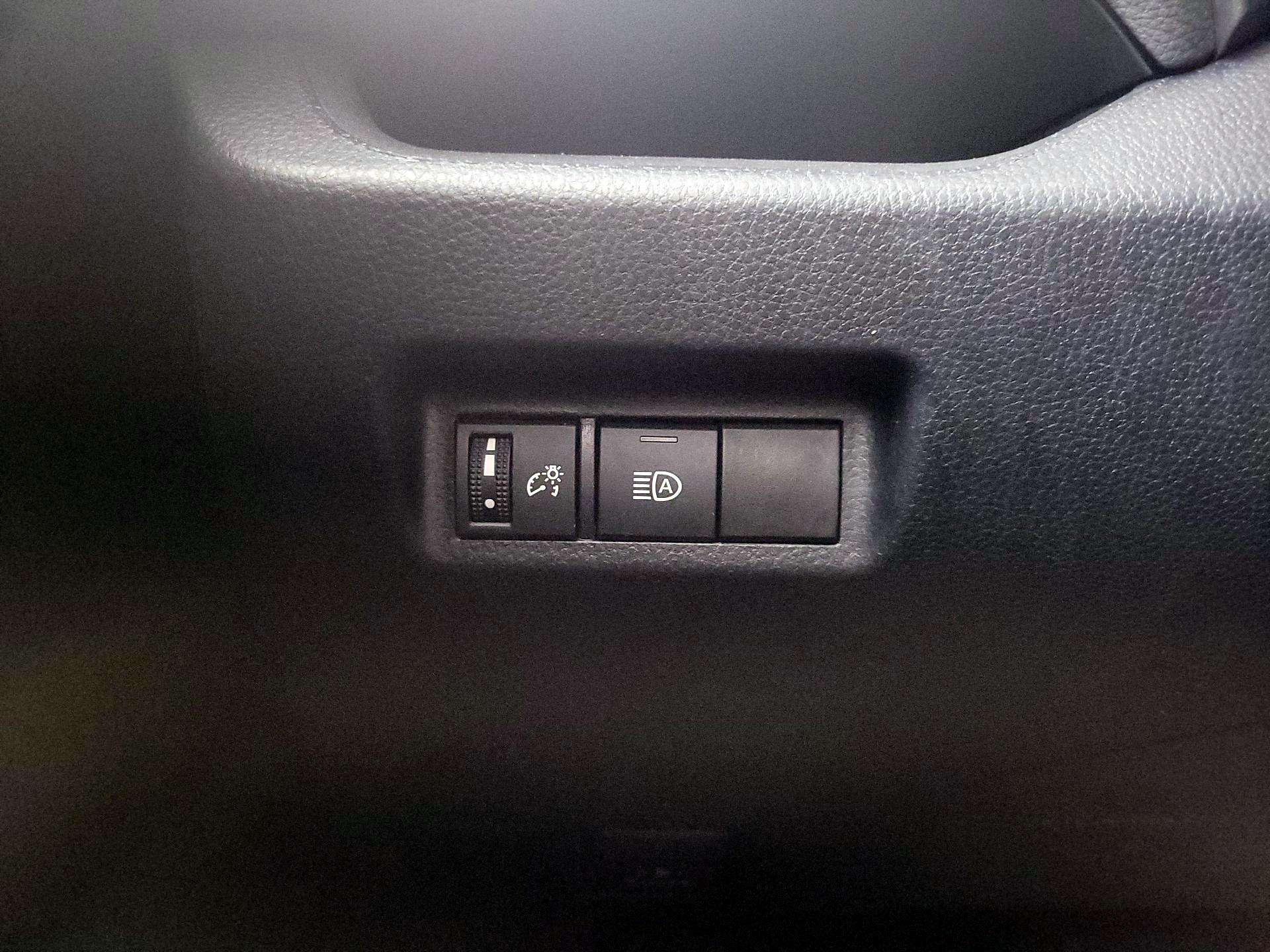 Thumbnail: 2023 Toyota RAV4 - 13