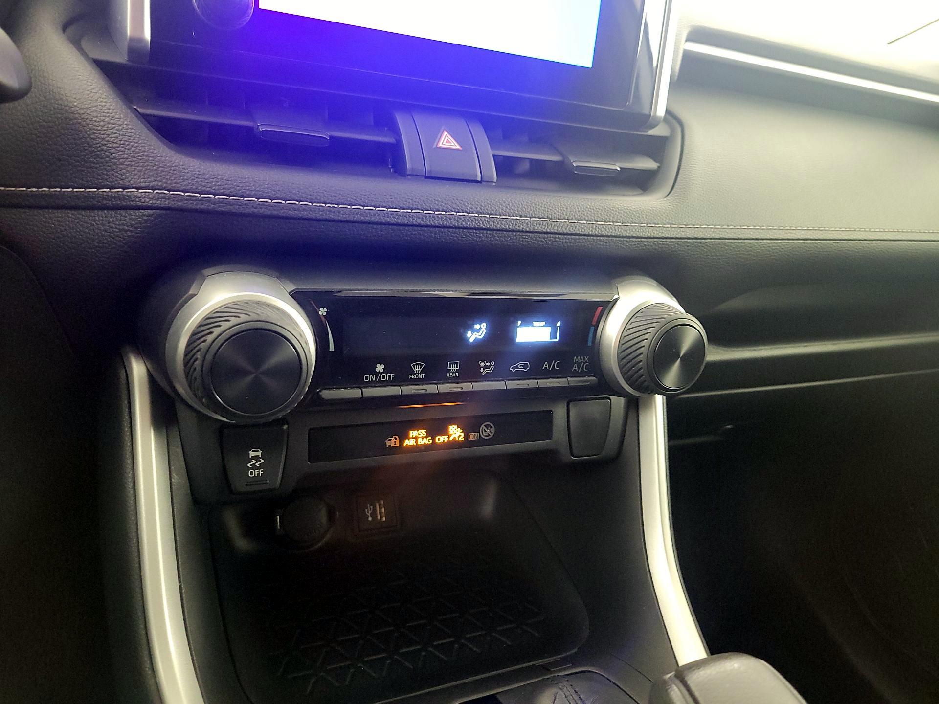 Thumbnail: 2023 Toyota RAV4 - 17