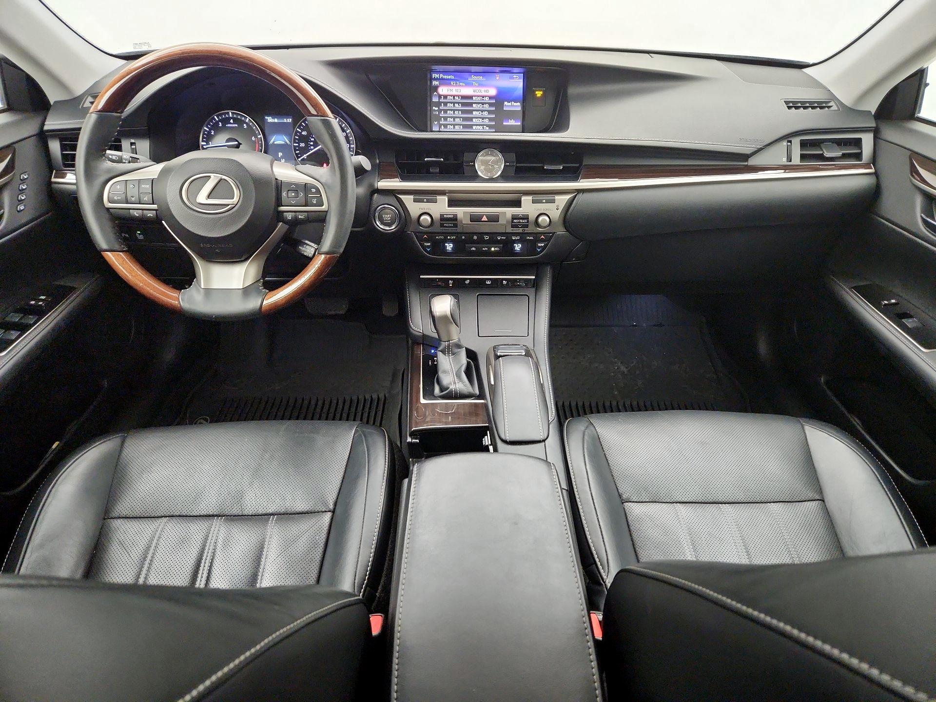 Thumbnail: 2018 Lexus ES - 9