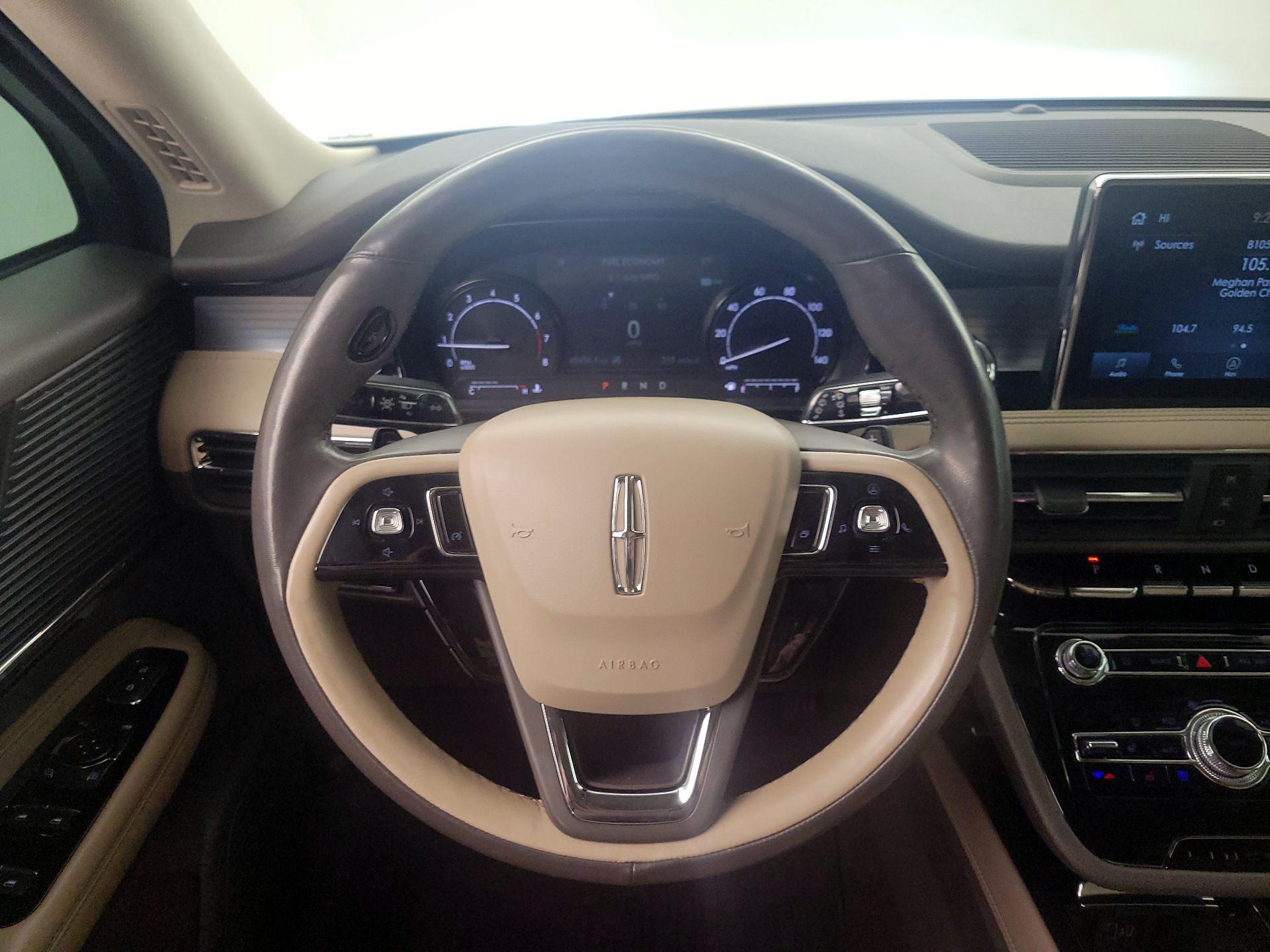 Thumbnail: 2022 Lincoln Corsair - 10