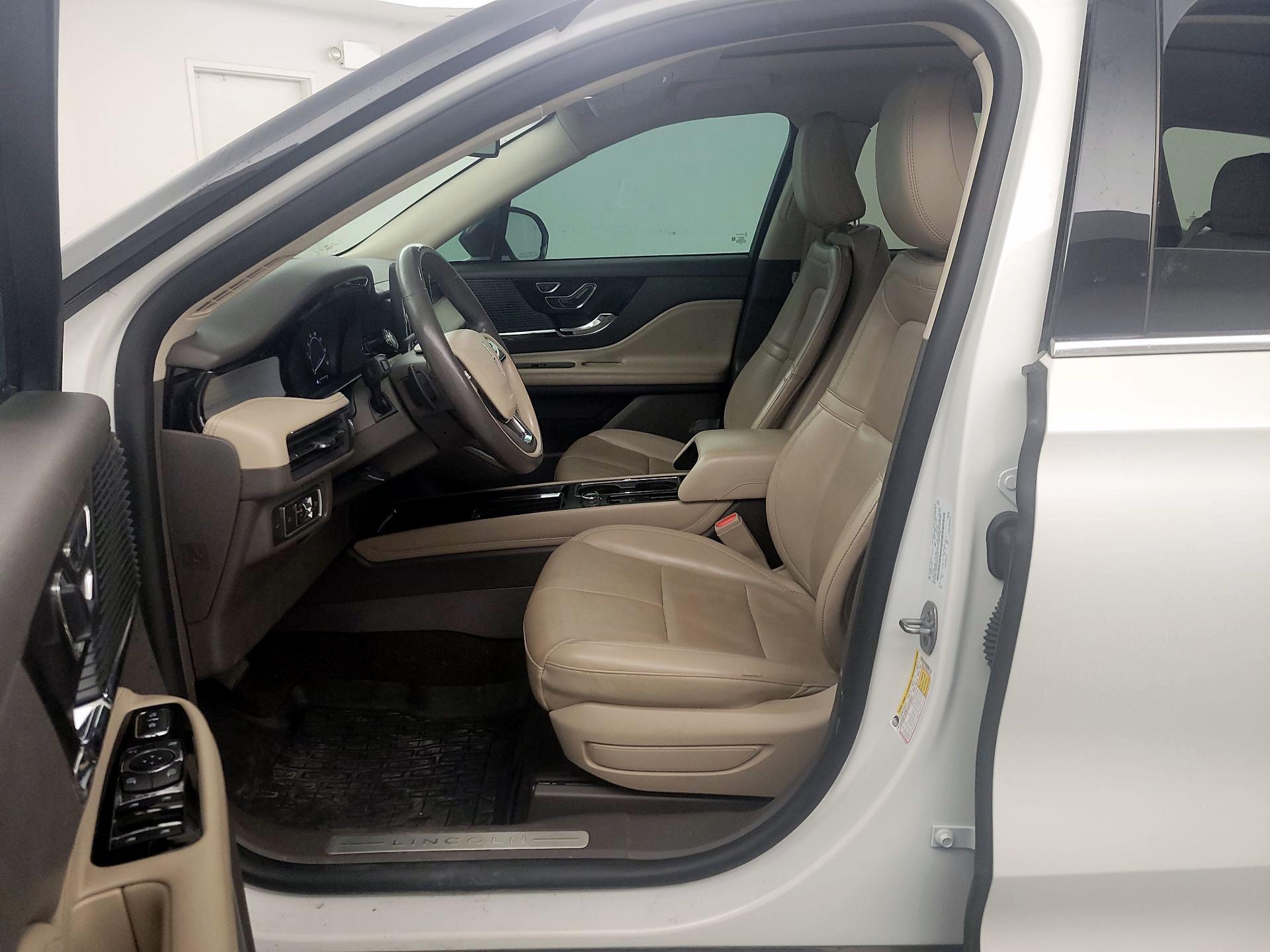 Thumbnail: 2022 Lincoln Corsair - 11