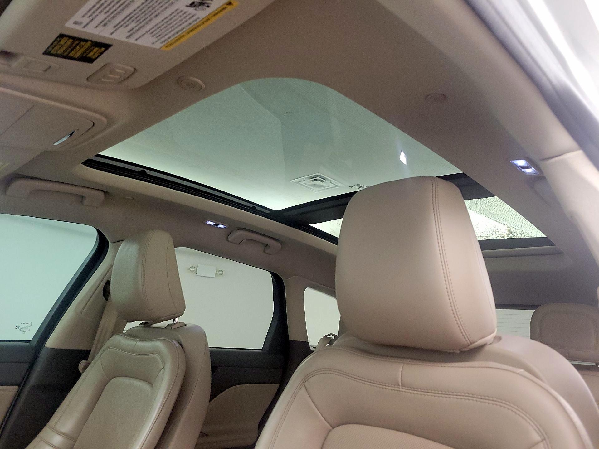 Thumbnail: 2022 Lincoln Corsair - 20