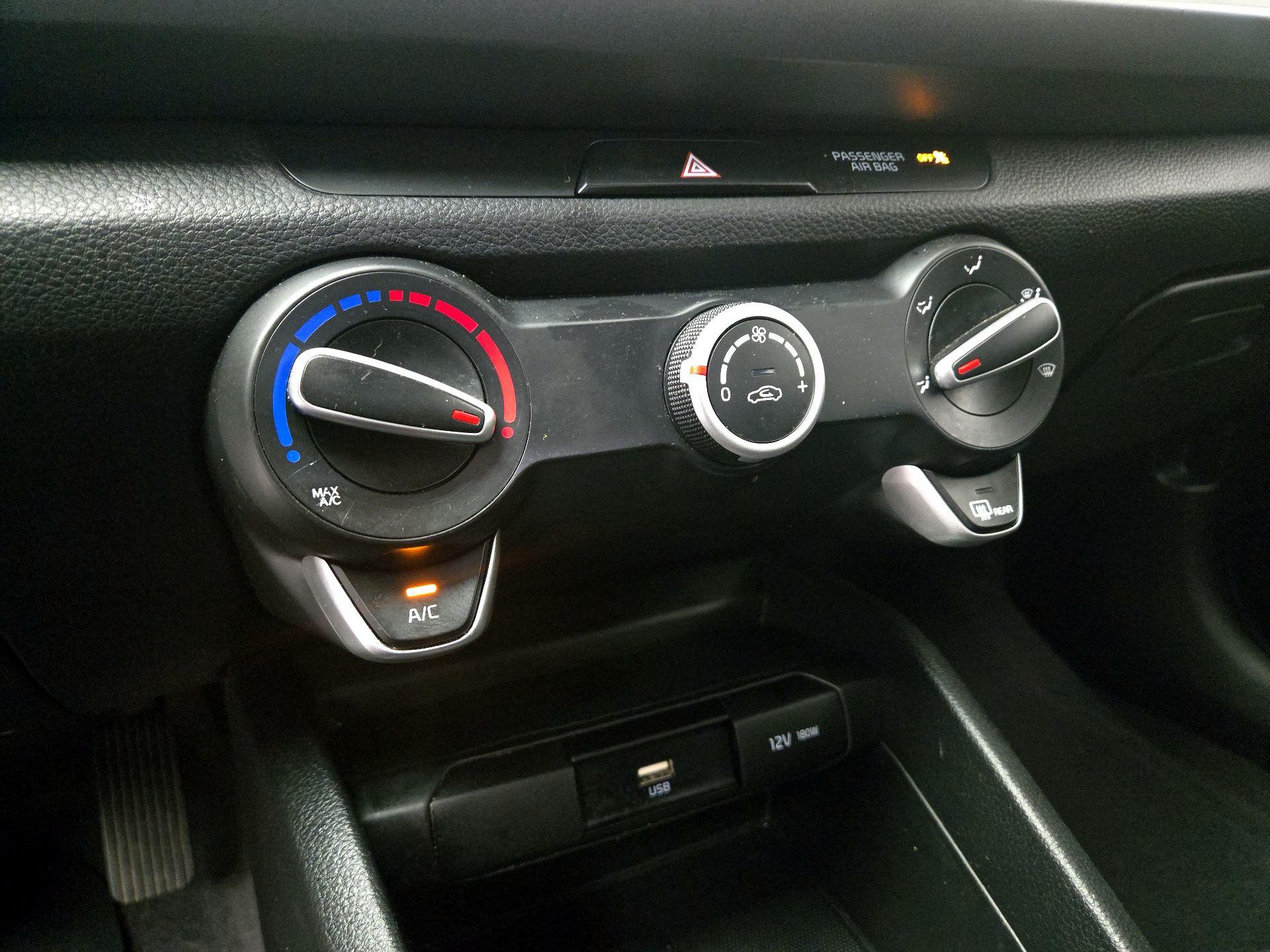 Thumbnail: 2023 Kia Rio - 16