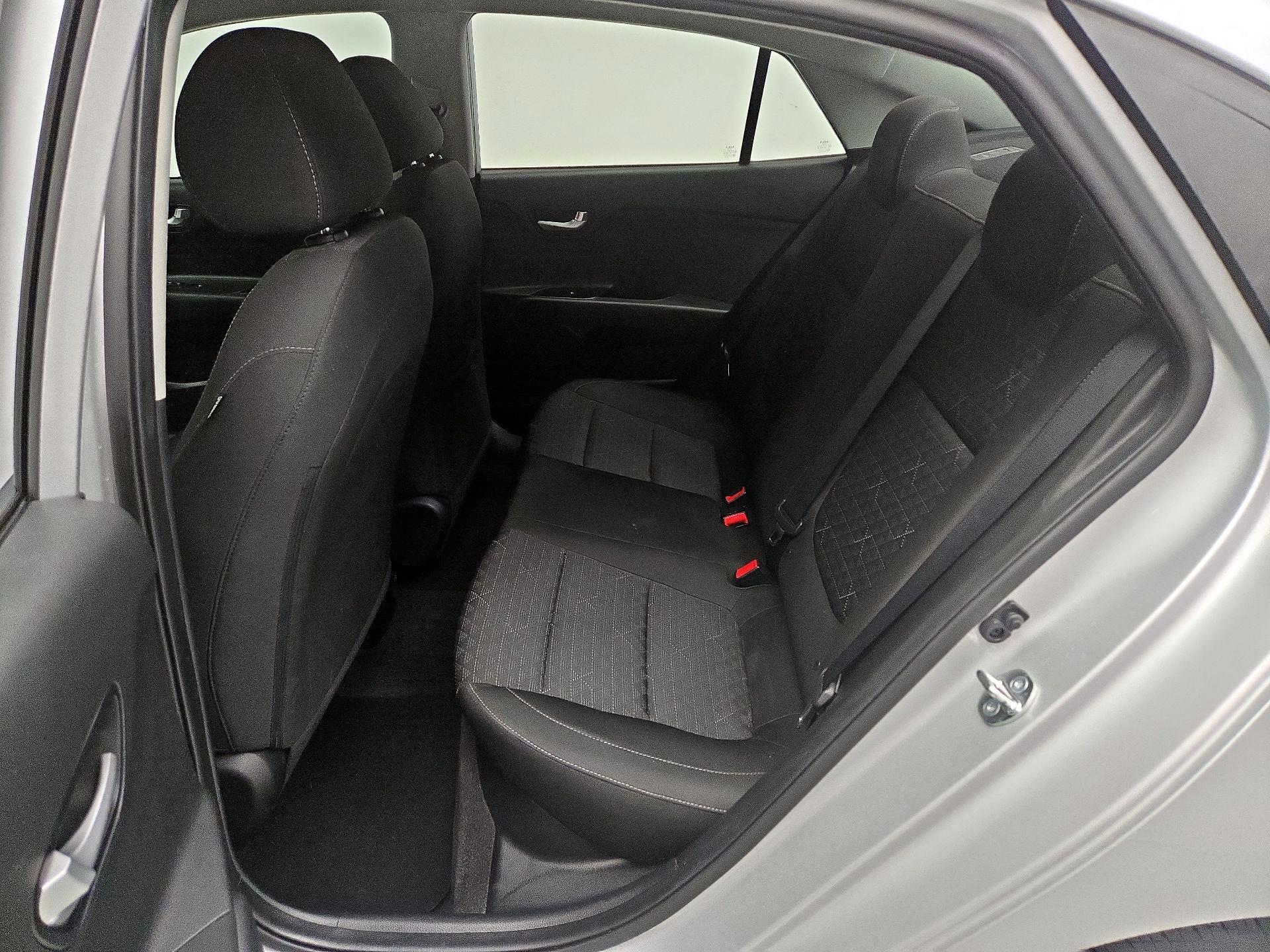 Thumbnail: 2023 Kia Rio - 19