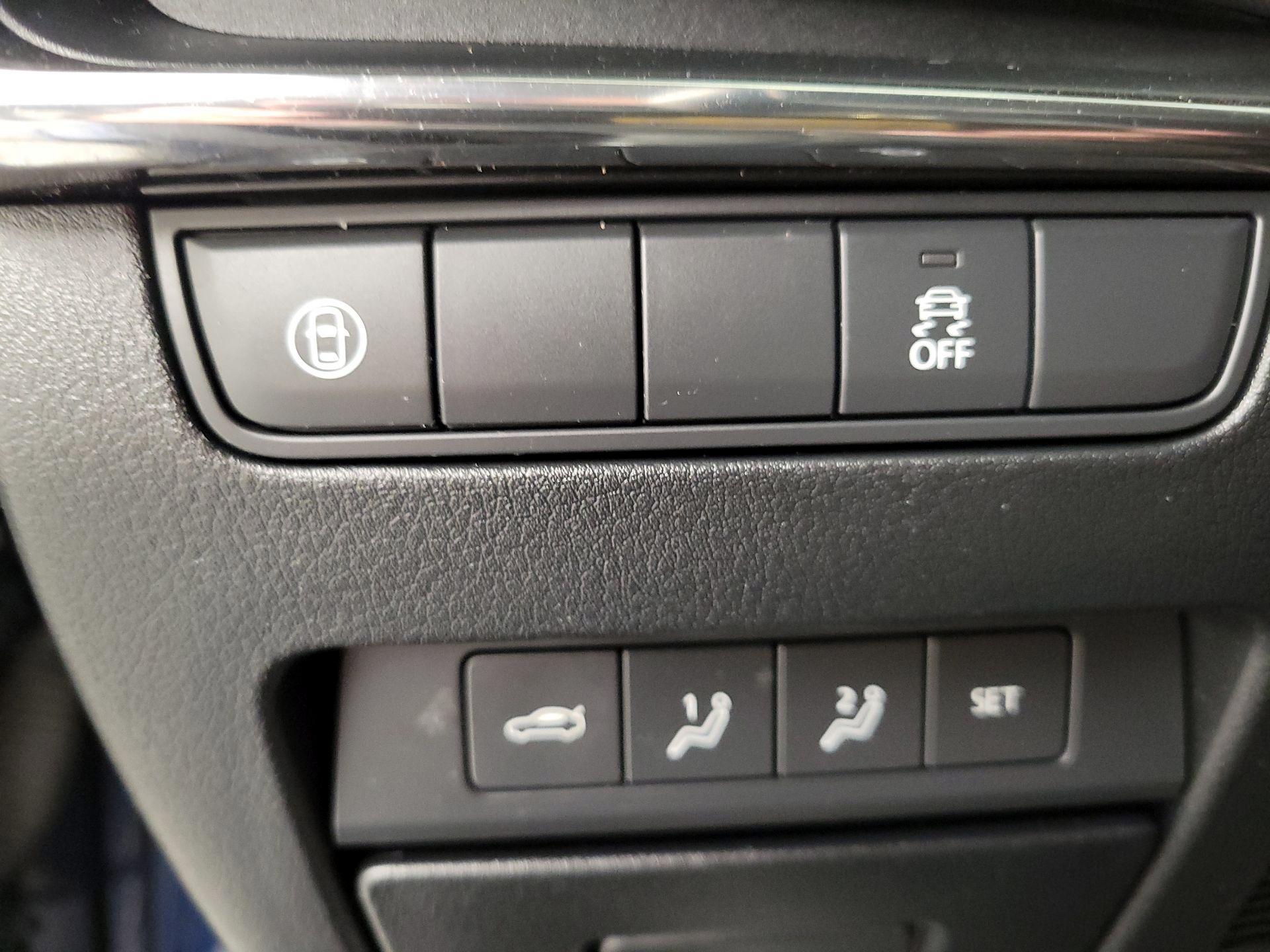 Thumbnail: 2020 Mazda Mazda3 - 13