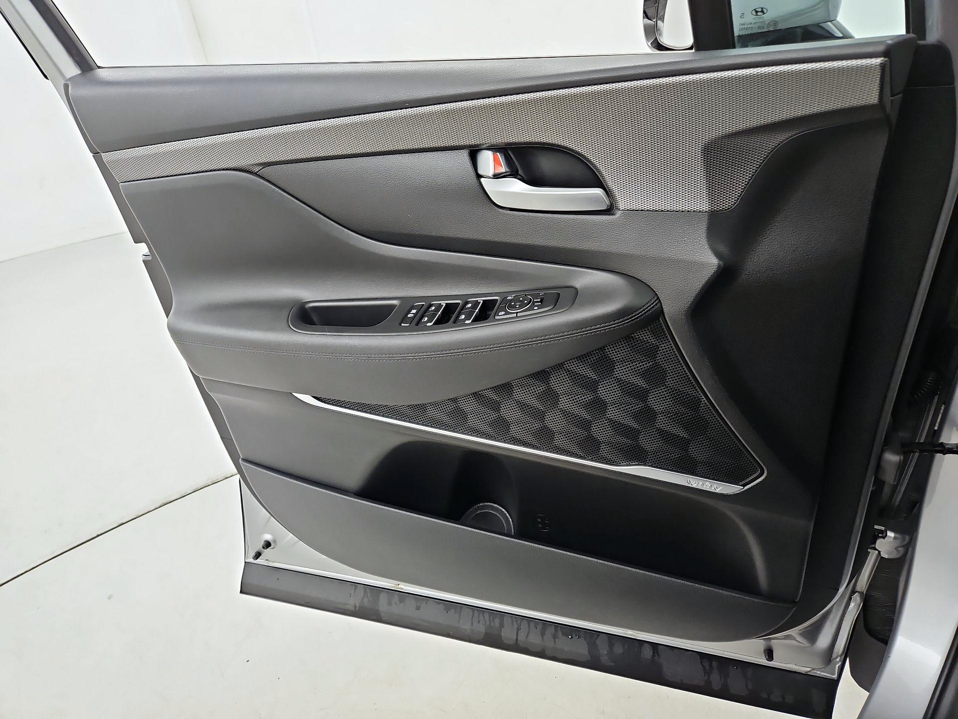 Thumbnail: 2020 Hyundai Santa Fe - 12