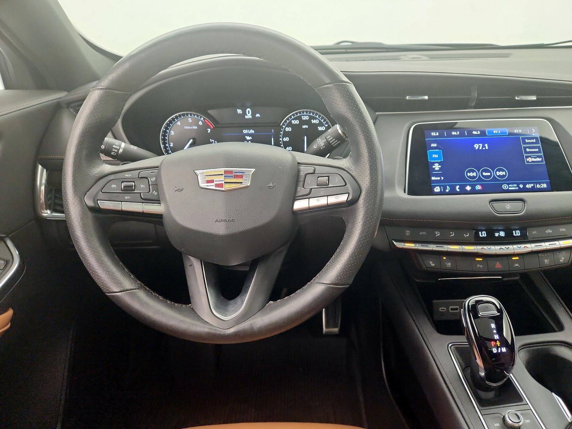 Thumbnail: 2023 Cadillac XT4 - 10