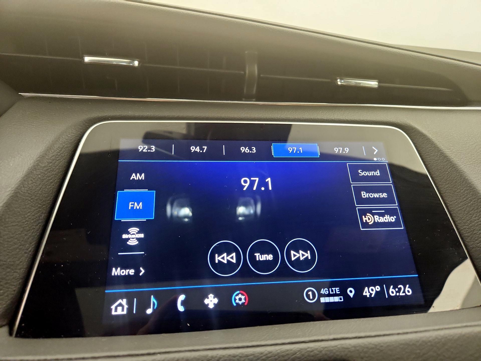 Thumbnail: 2023 Cadillac XT4 - 15