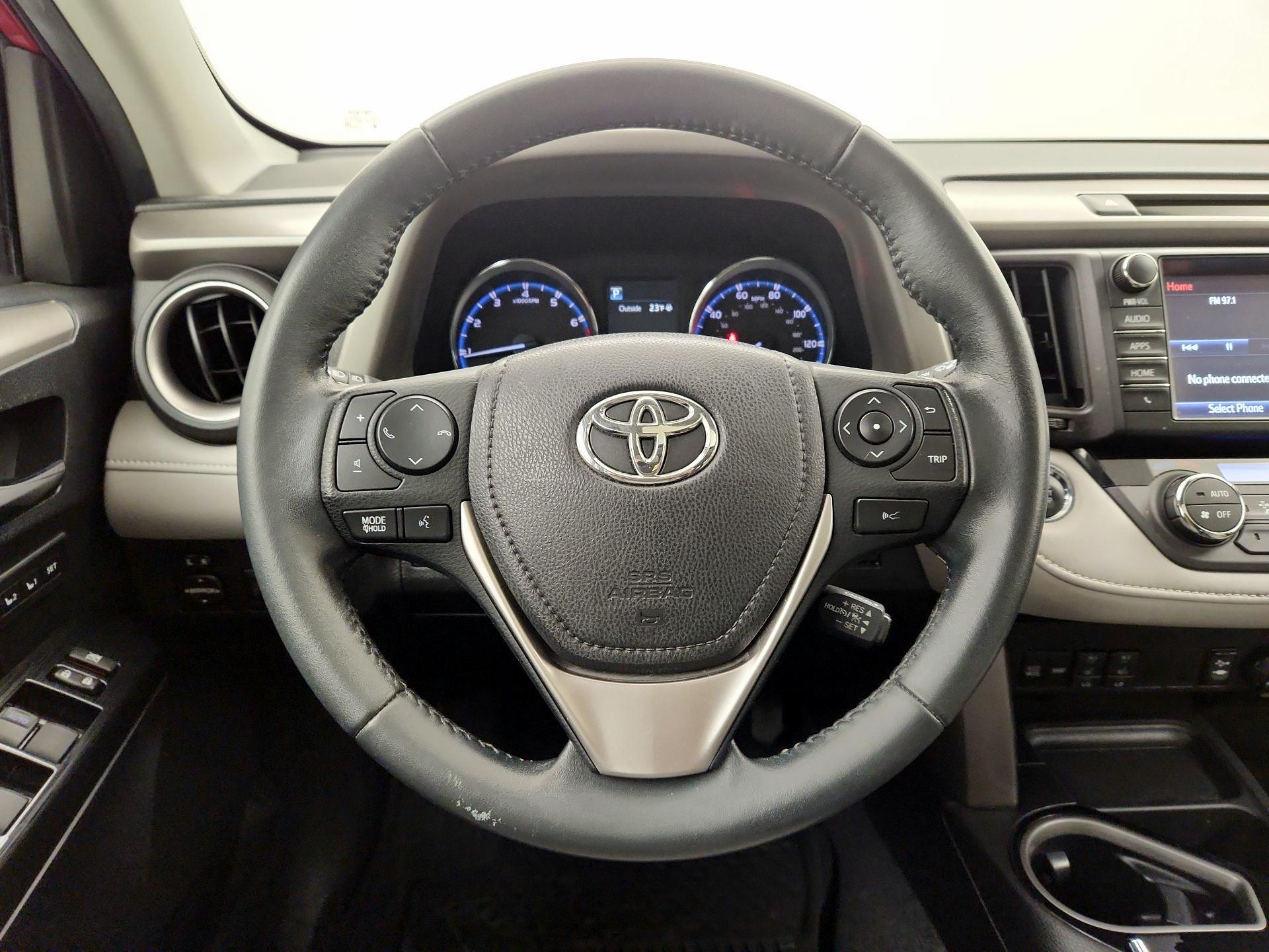 Thumbnail: 2016 Toyota RAV4 - 10