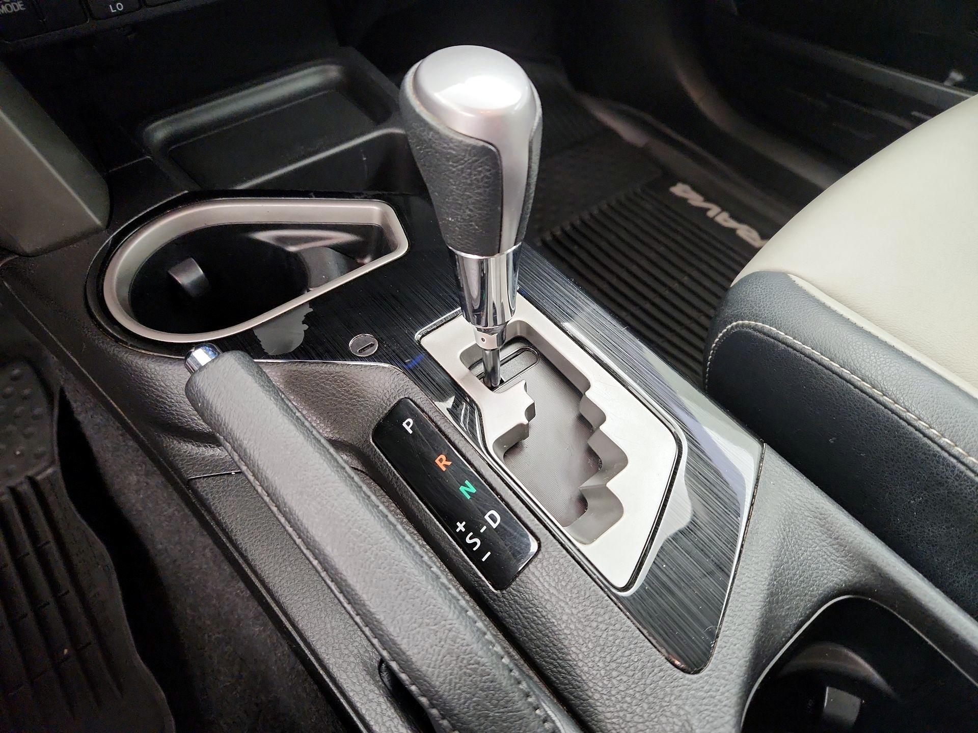 Thumbnail: 2016 Toyota RAV4 - 18