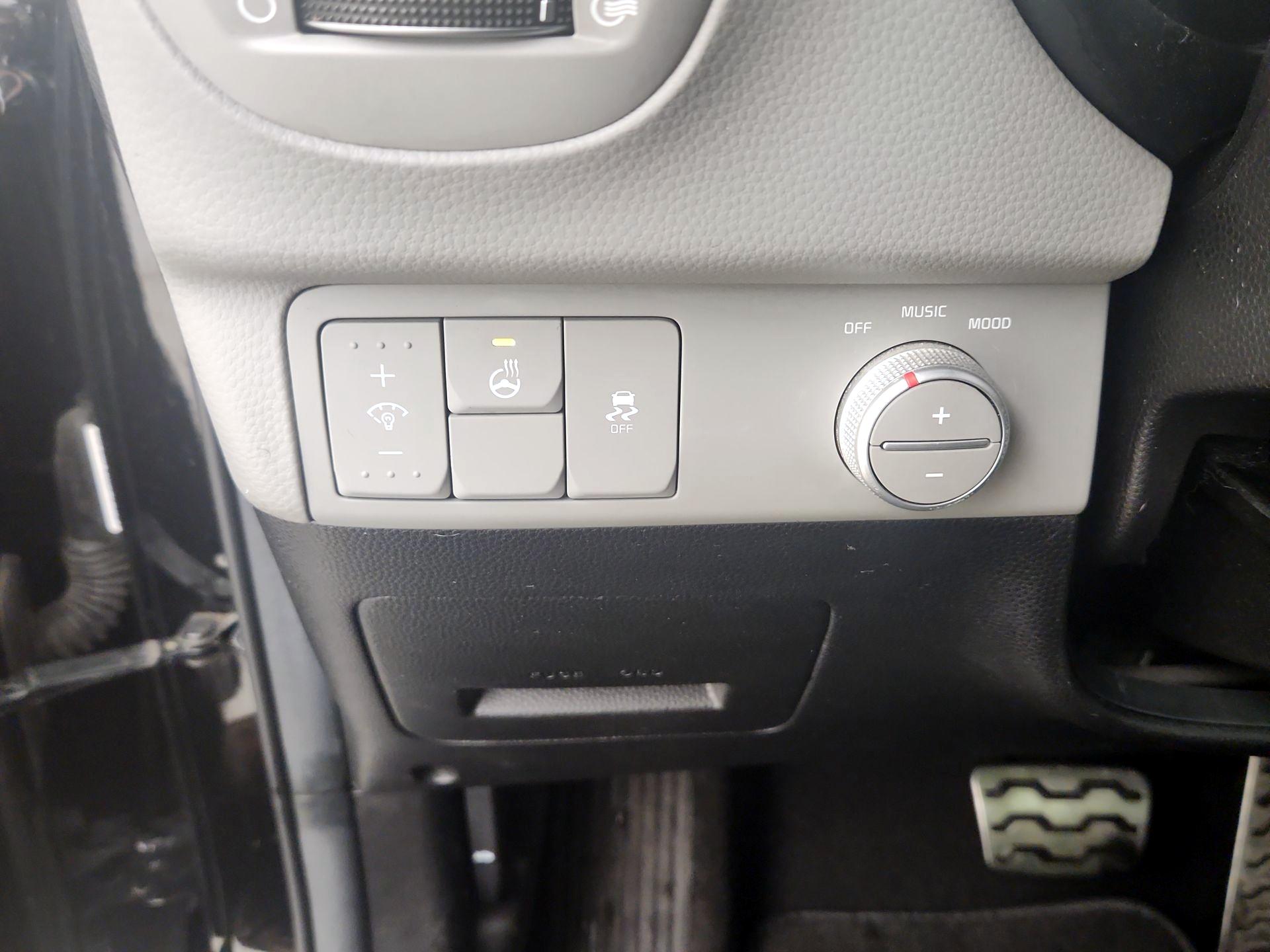 Thumbnail: 2016 Kia Soul - 13