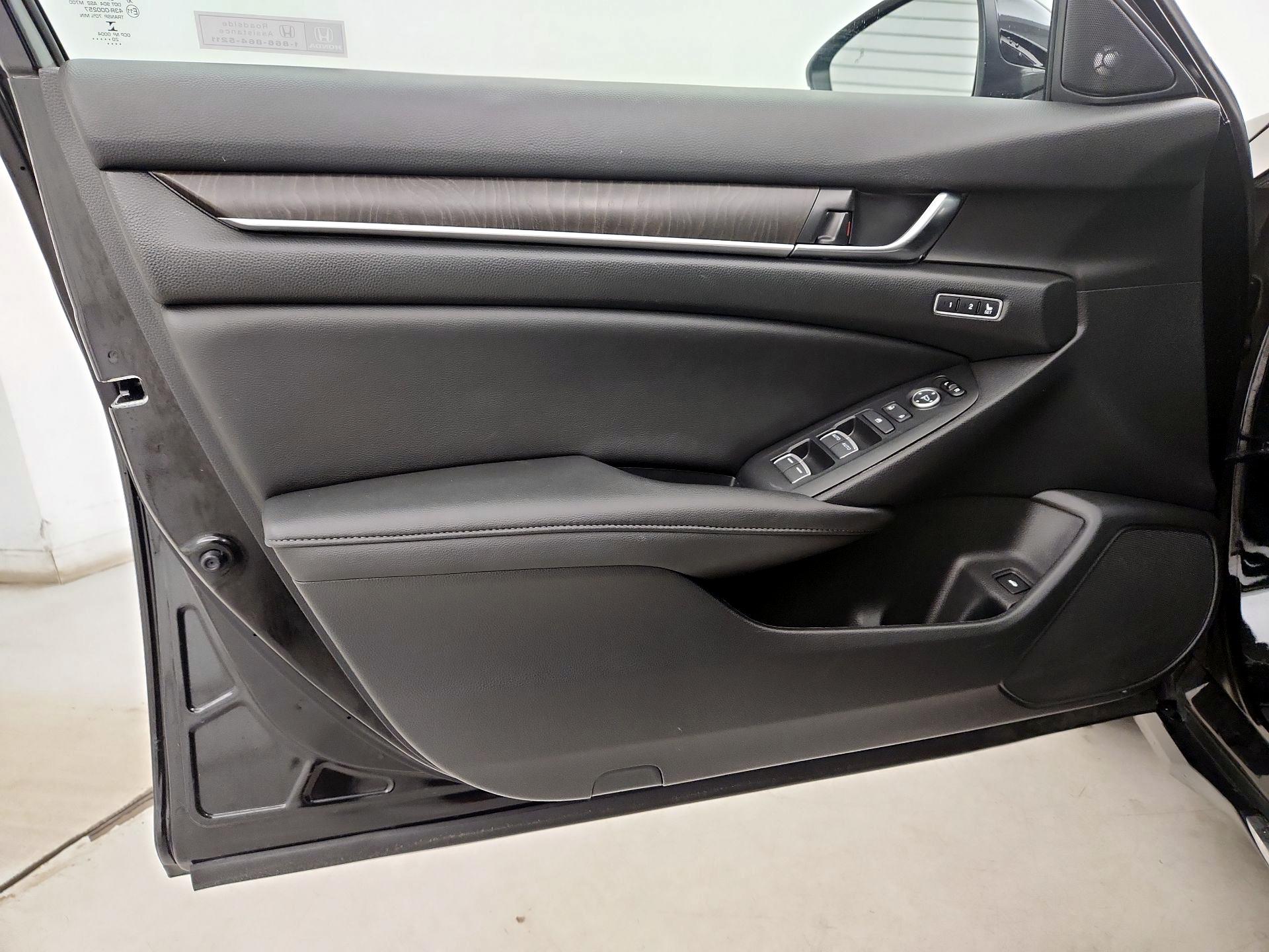 Thumbnail: 2020 Honda Accord - 12