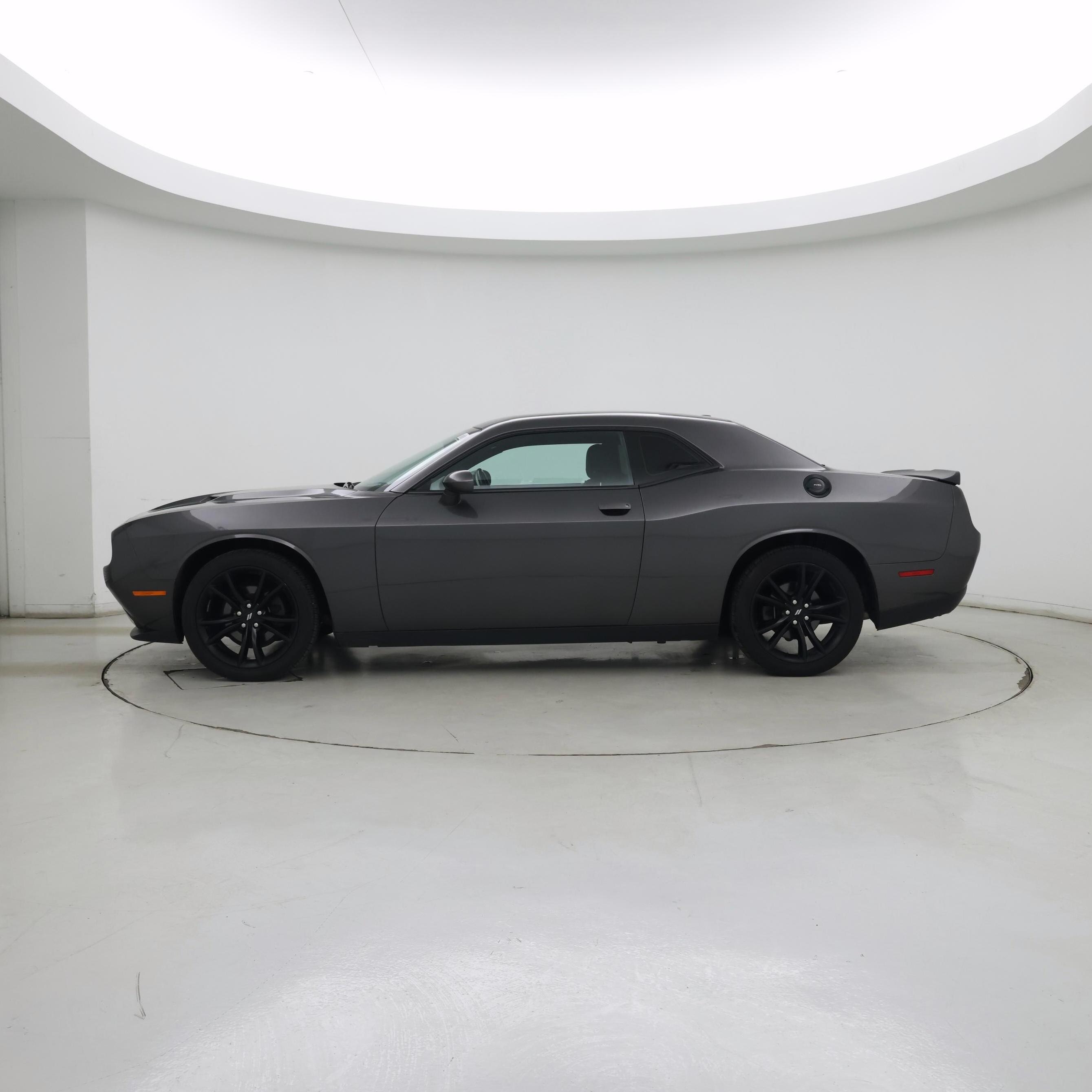Thumbnail: 2018 Dodge Challenger - 3