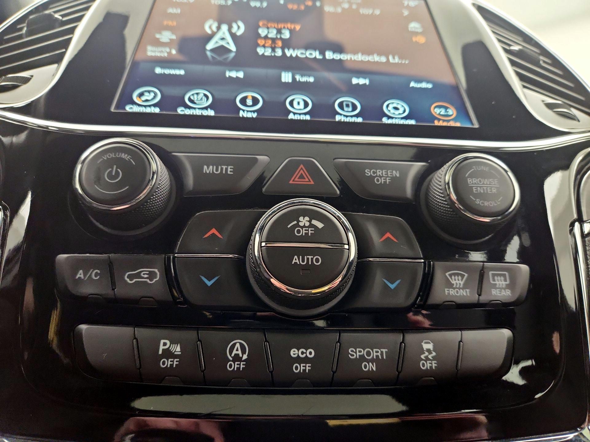 Thumbnail: 2020 Jeep Grand Cherokee - 17