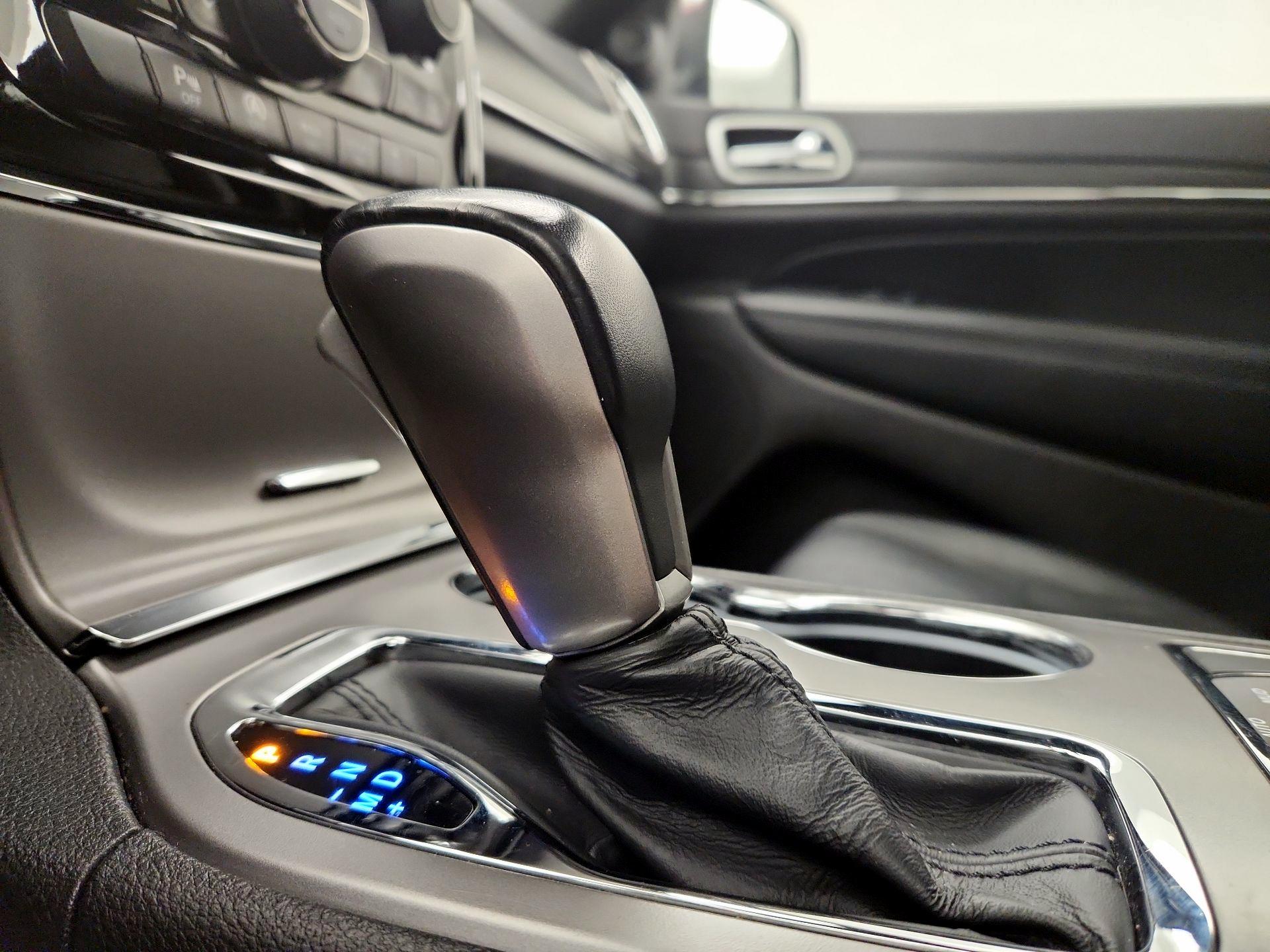 Thumbnail: 2020 Jeep Grand Cherokee - 18