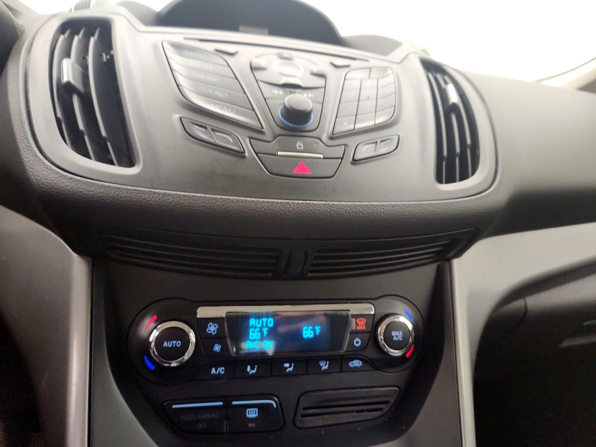 Thumbnail: 2015 Ford C-Max - 15