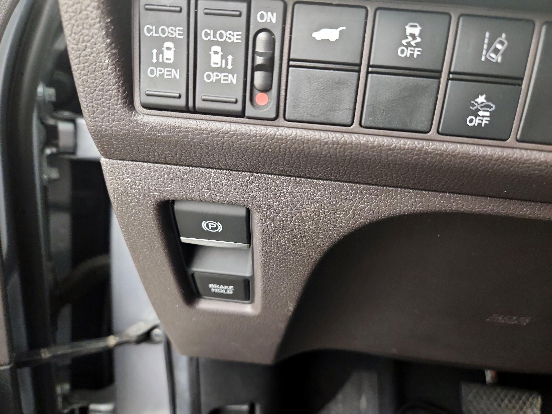 Thumbnail: 2019 Honda Odyssey - 13