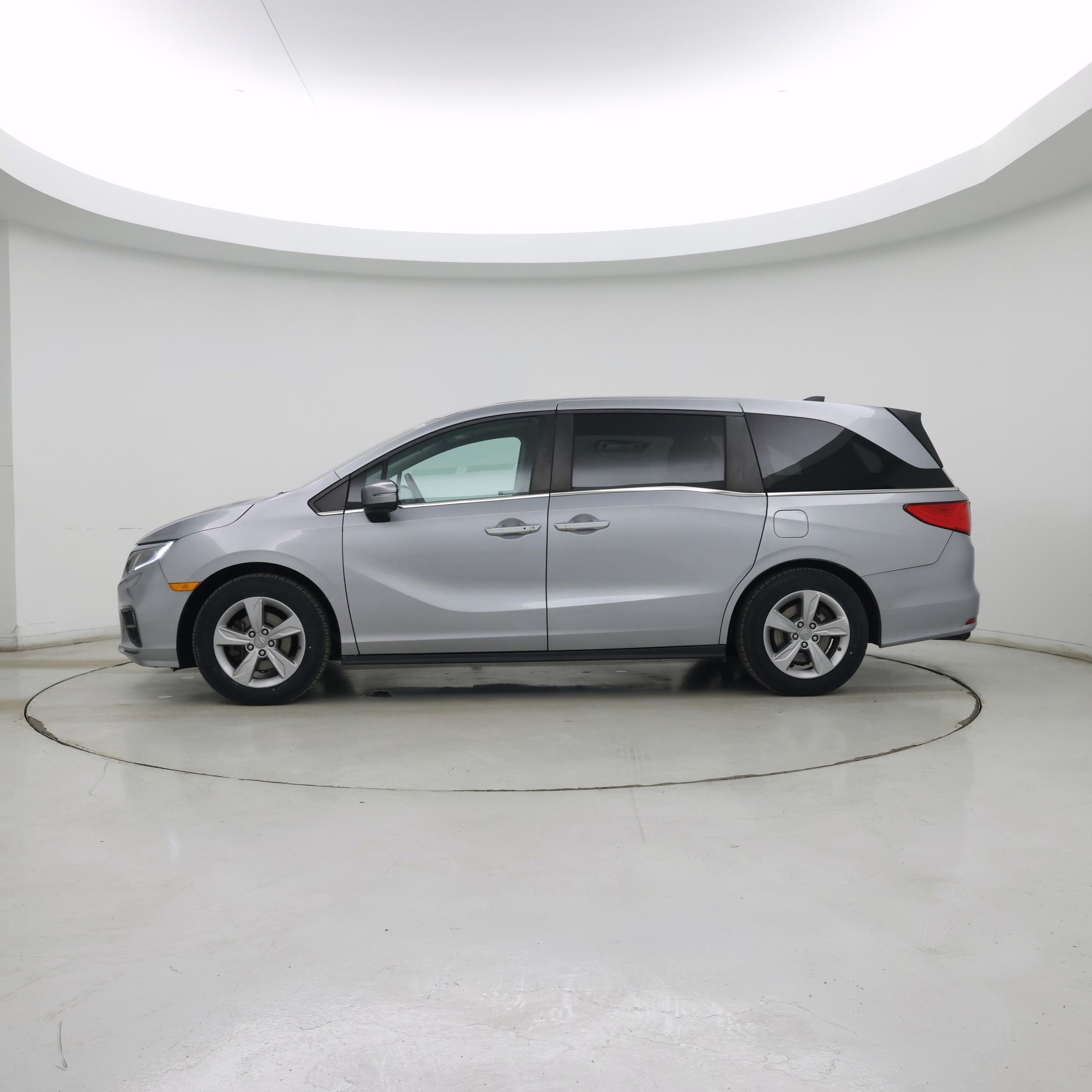 Thumbnail: 2019 Honda Odyssey - 3
