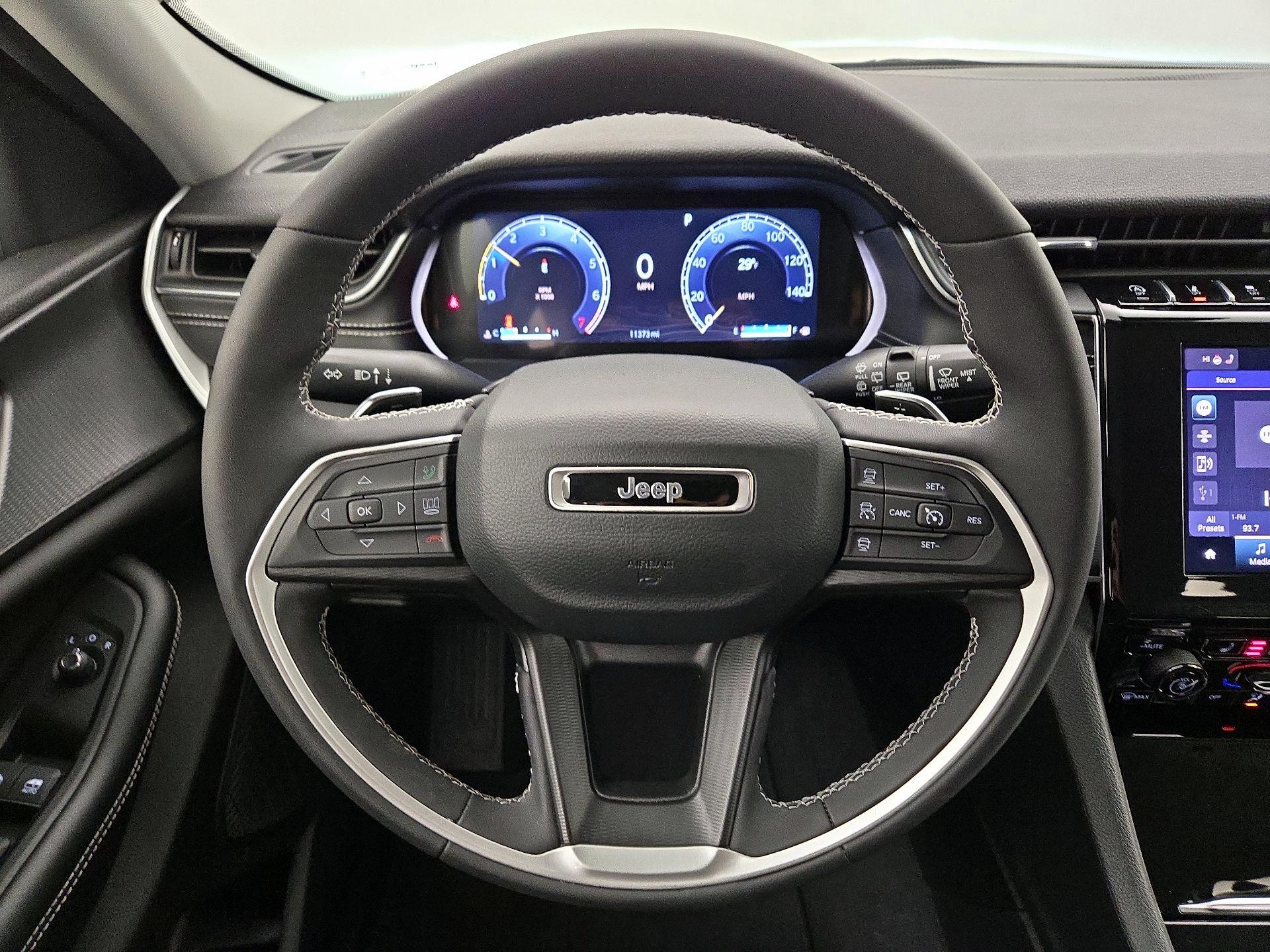 Thumbnail: 2023 Jeep Grand Cherokee - 10