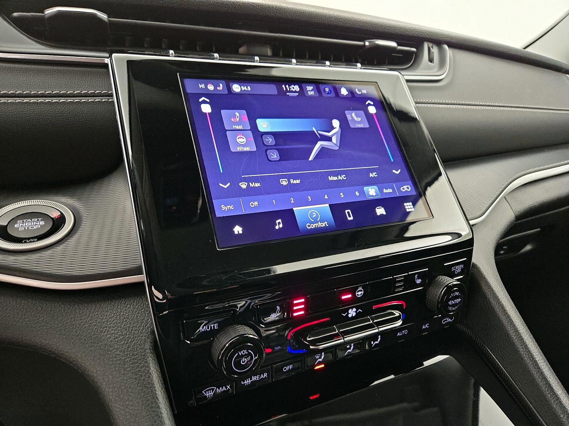 Thumbnail: 2023 Jeep Grand Cherokee - 16