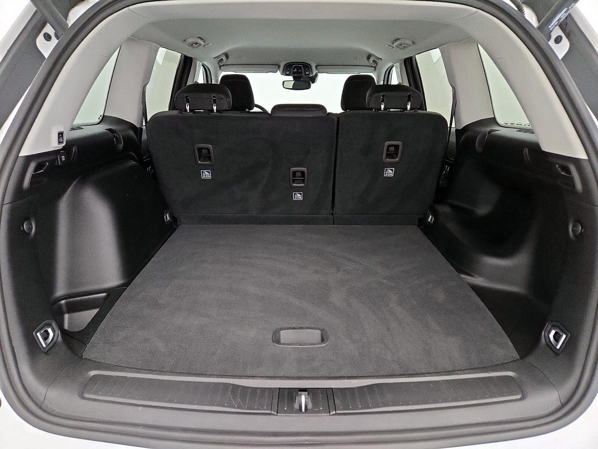 Thumbnail: 2023 Jeep Grand Cherokee - 20