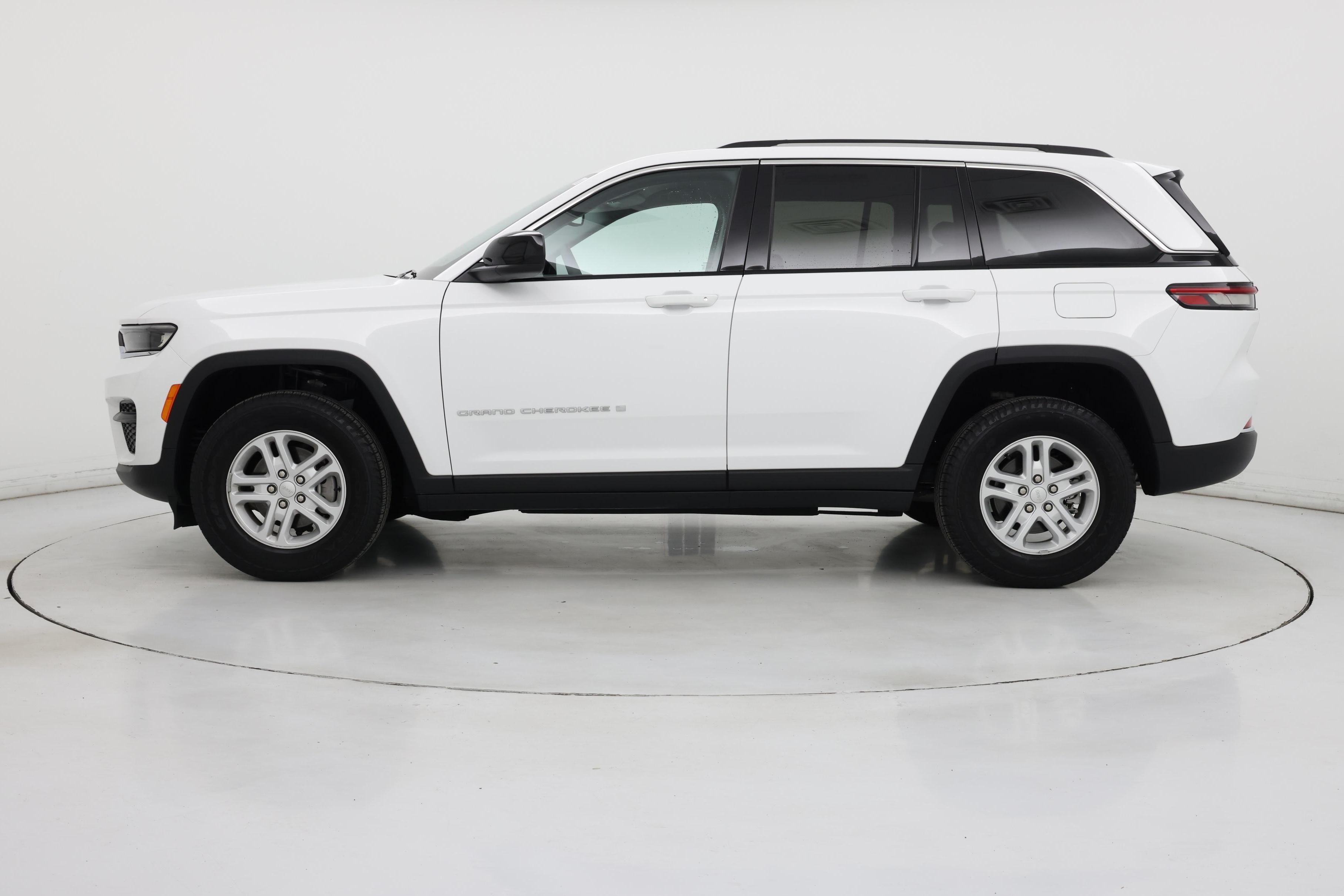 Thumbnail: 2023 Jeep Grand Cherokee - 3