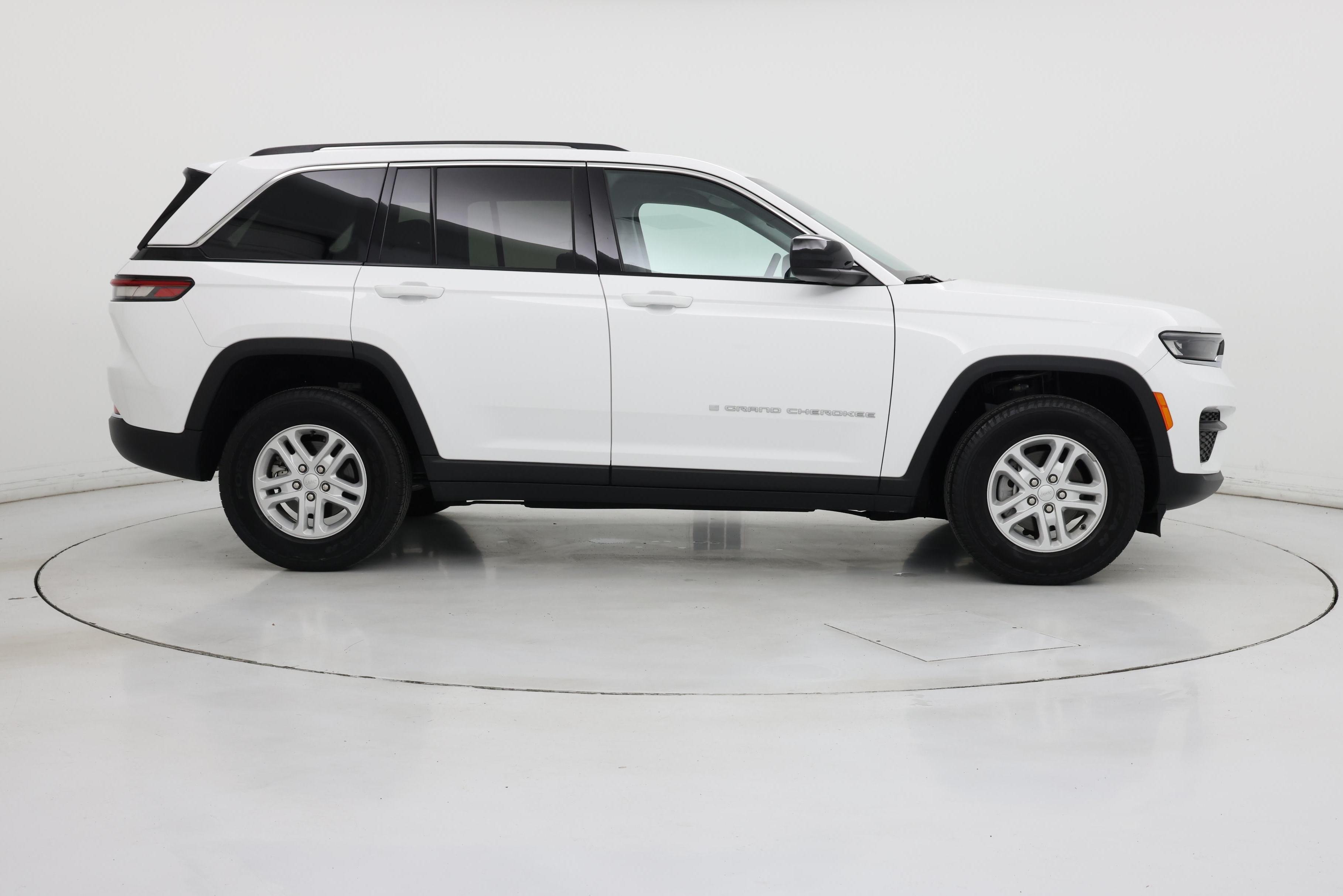 Thumbnail: 2023 Jeep Grand Cherokee - 7