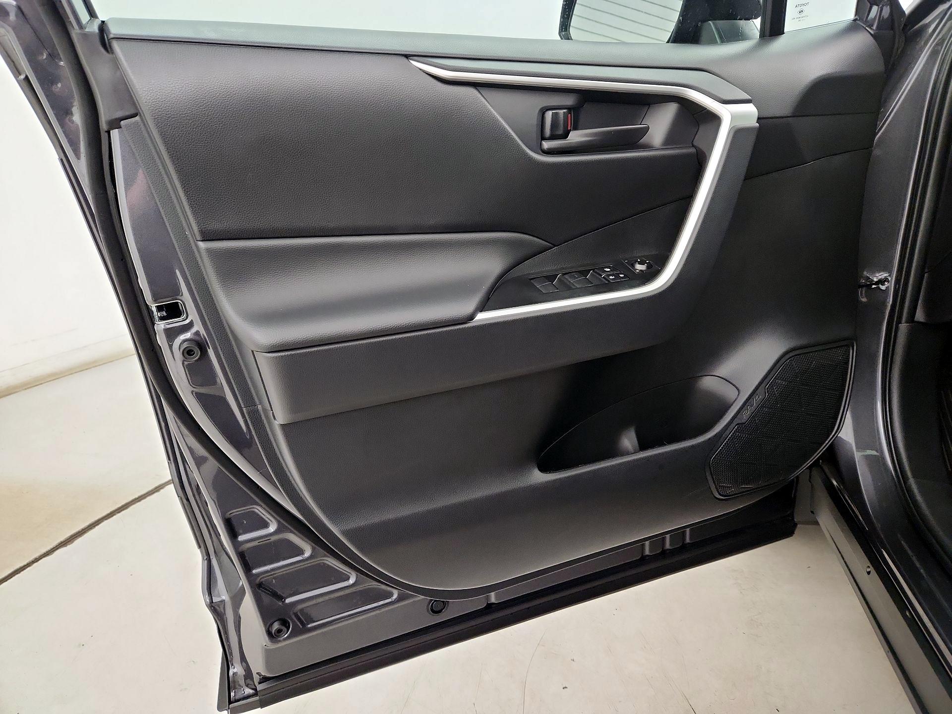 Thumbnail: 2024 Toyota RAV4 - 12