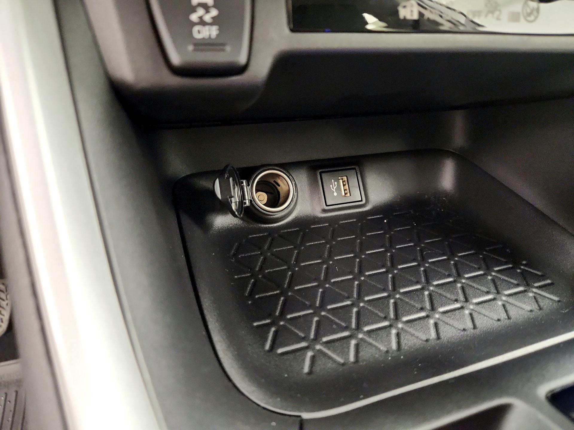 Thumbnail: 2024 Toyota RAV4 - 18