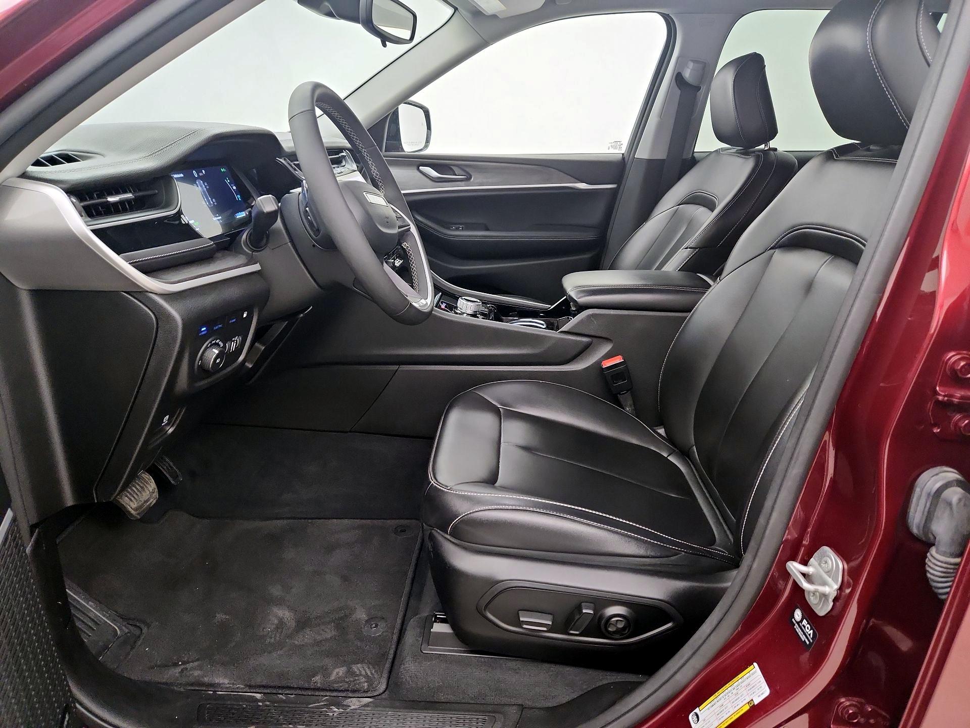 Thumbnail: 2023 Jeep Grand Cherokee - 11